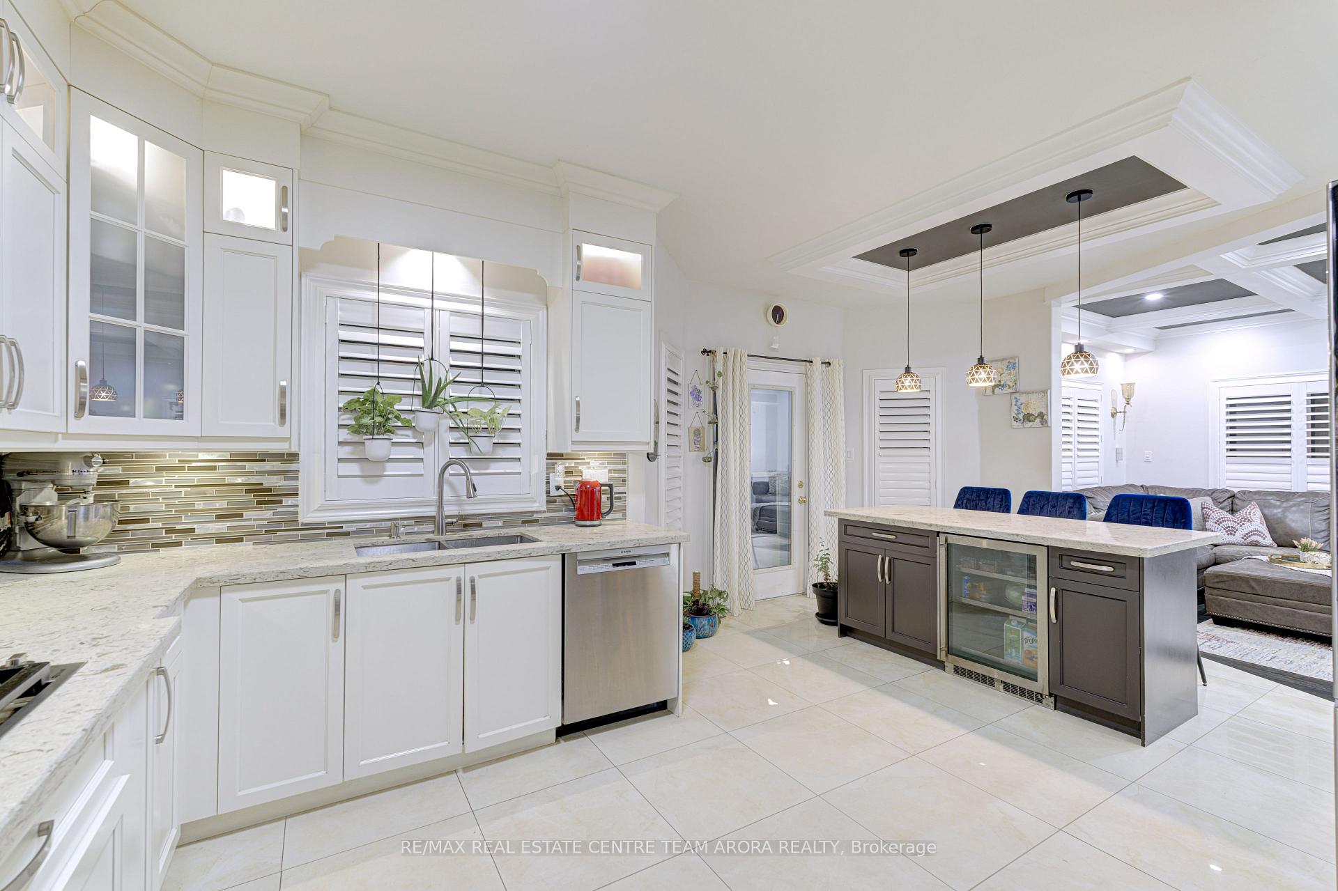 6937 Amour Terr, Mississauga, ON L5W1G5 | 4 Bedroom 4 Bathroom Detached House | Image 12