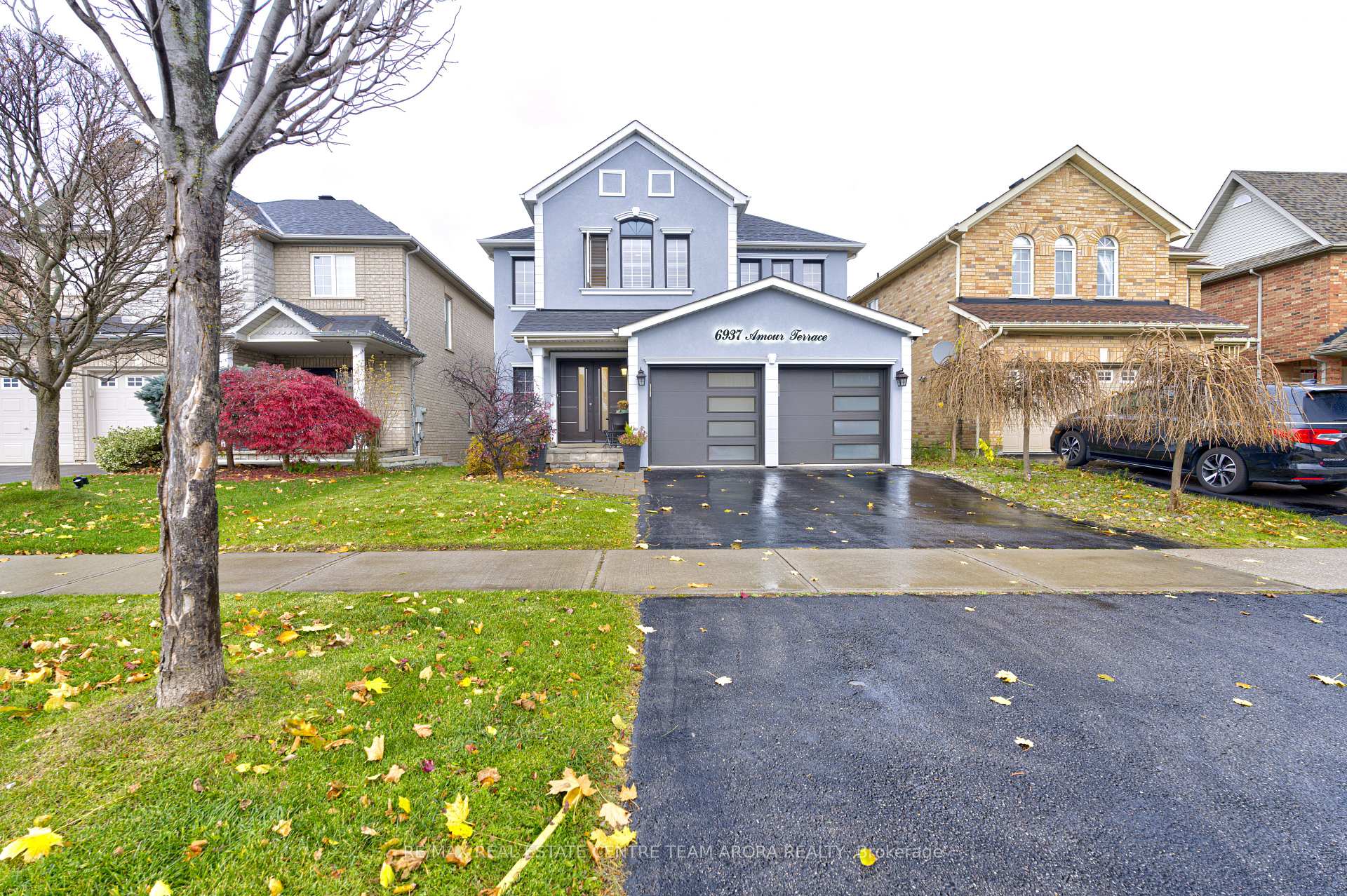 6937 Amour Terr, Mississauga, ON L5W1G5 | 4 Bedroom 4 Bathroom Detached House | Image 2