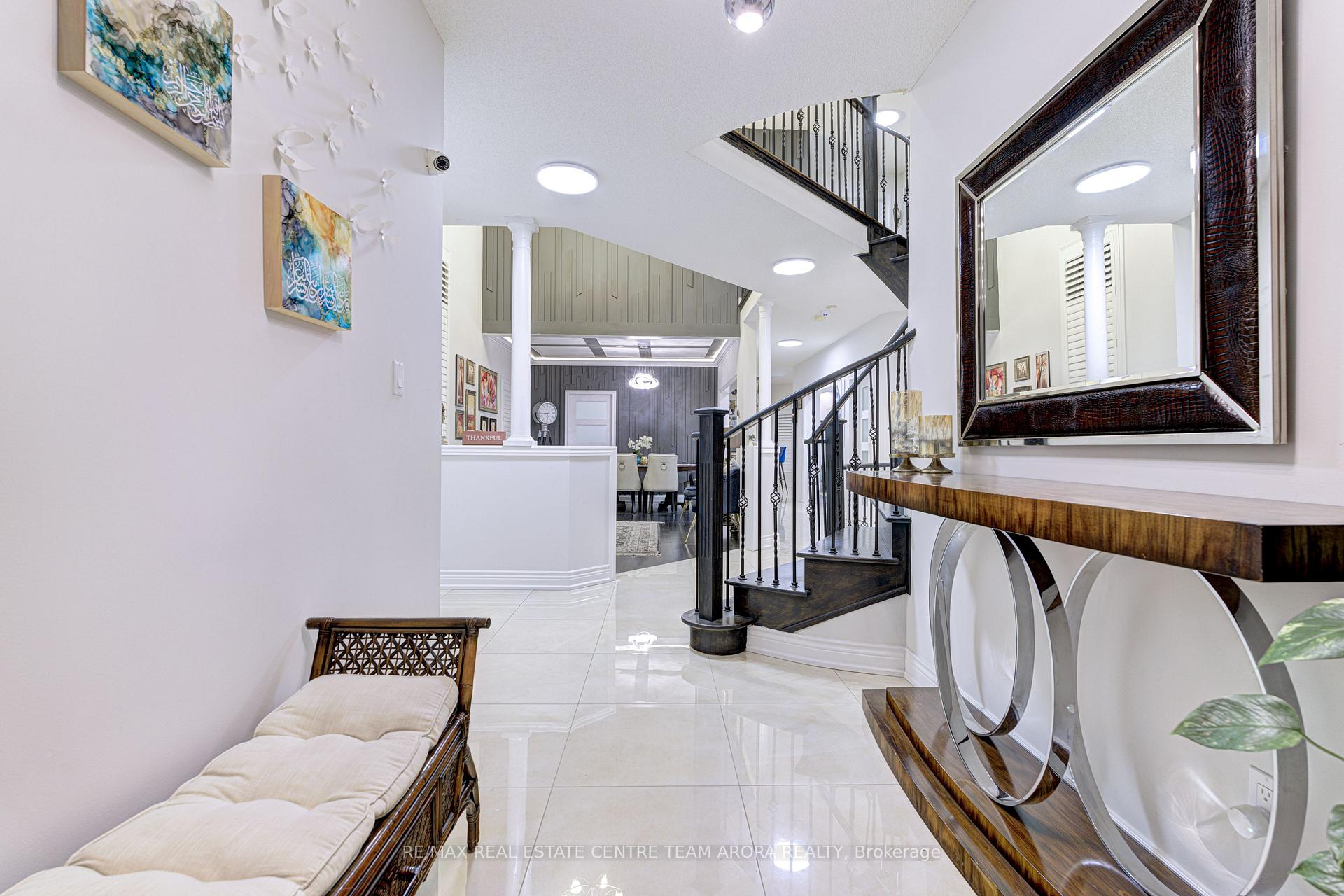 6937 Amour Terr, Mississauga, ON L5W1G5 | 4 Bedroom 4 Bathroom Detached House | Image 4