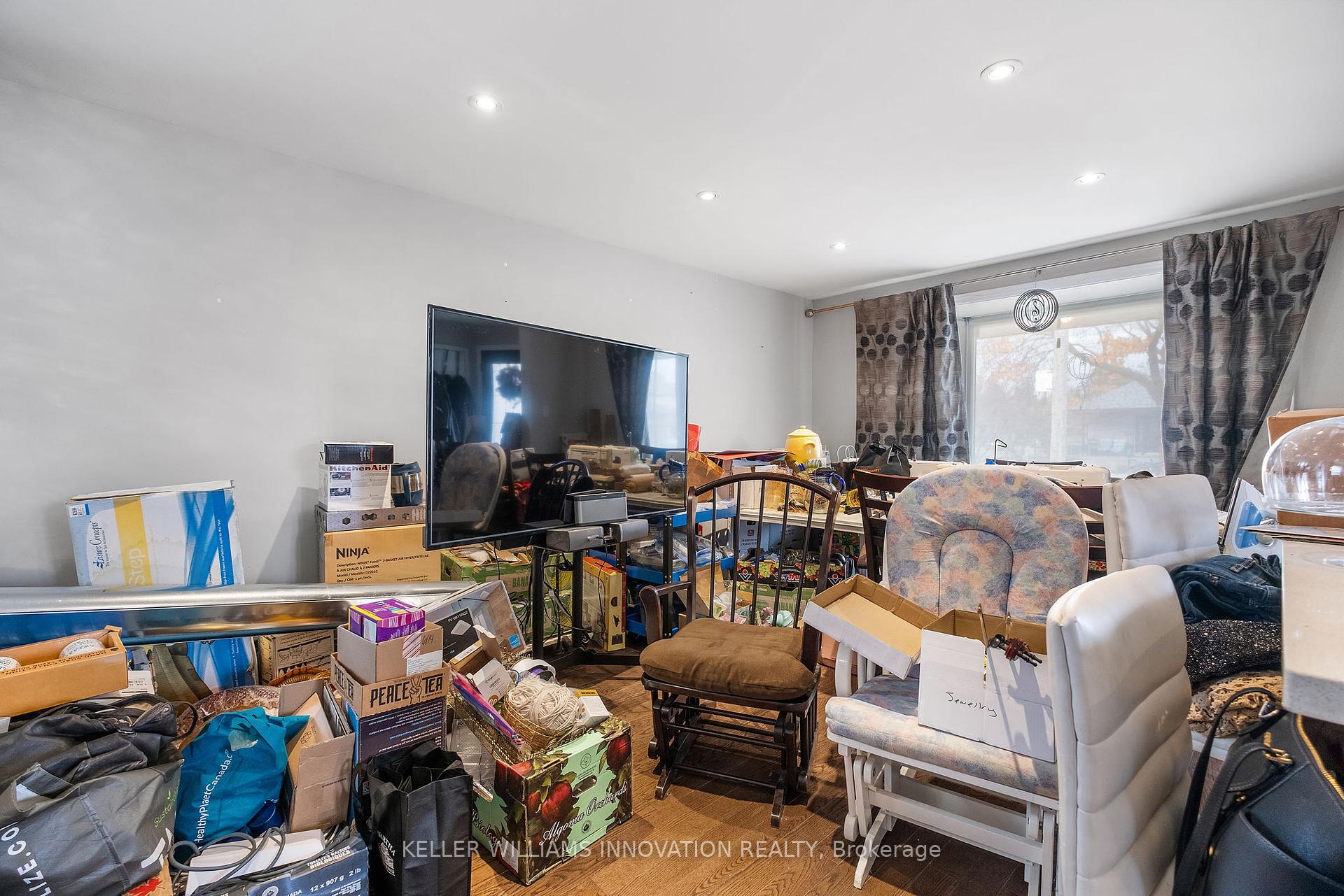 15 Rosewood Ave, Toronto, ON M8Z1X5 | 3 Bedroom 2 Bathroom Detached House | Image 17