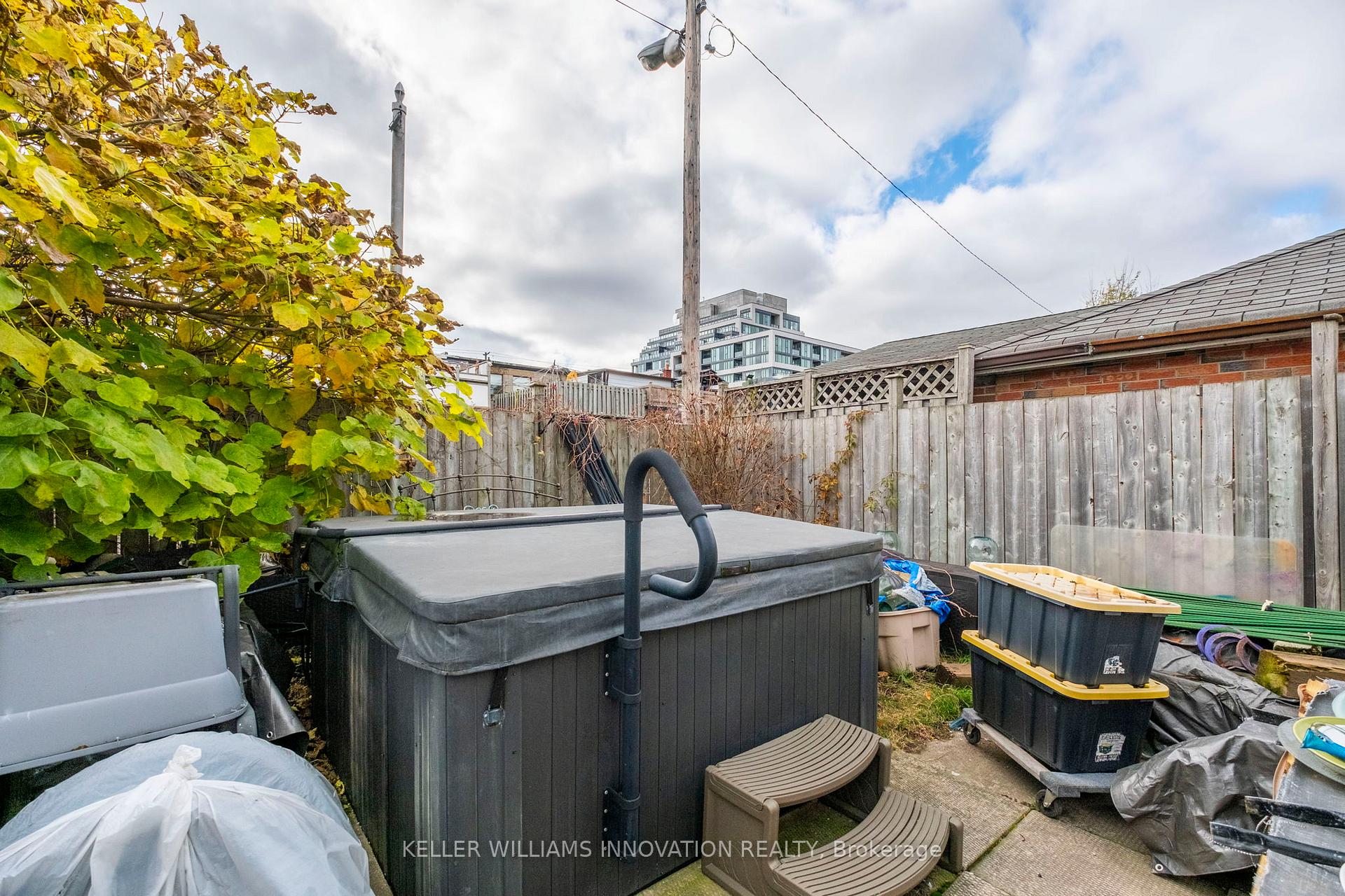 15 Rosewood Ave, Toronto, ON M8Z1X5 | 3 Bedroom 2 Bathroom Detached House | Image 28