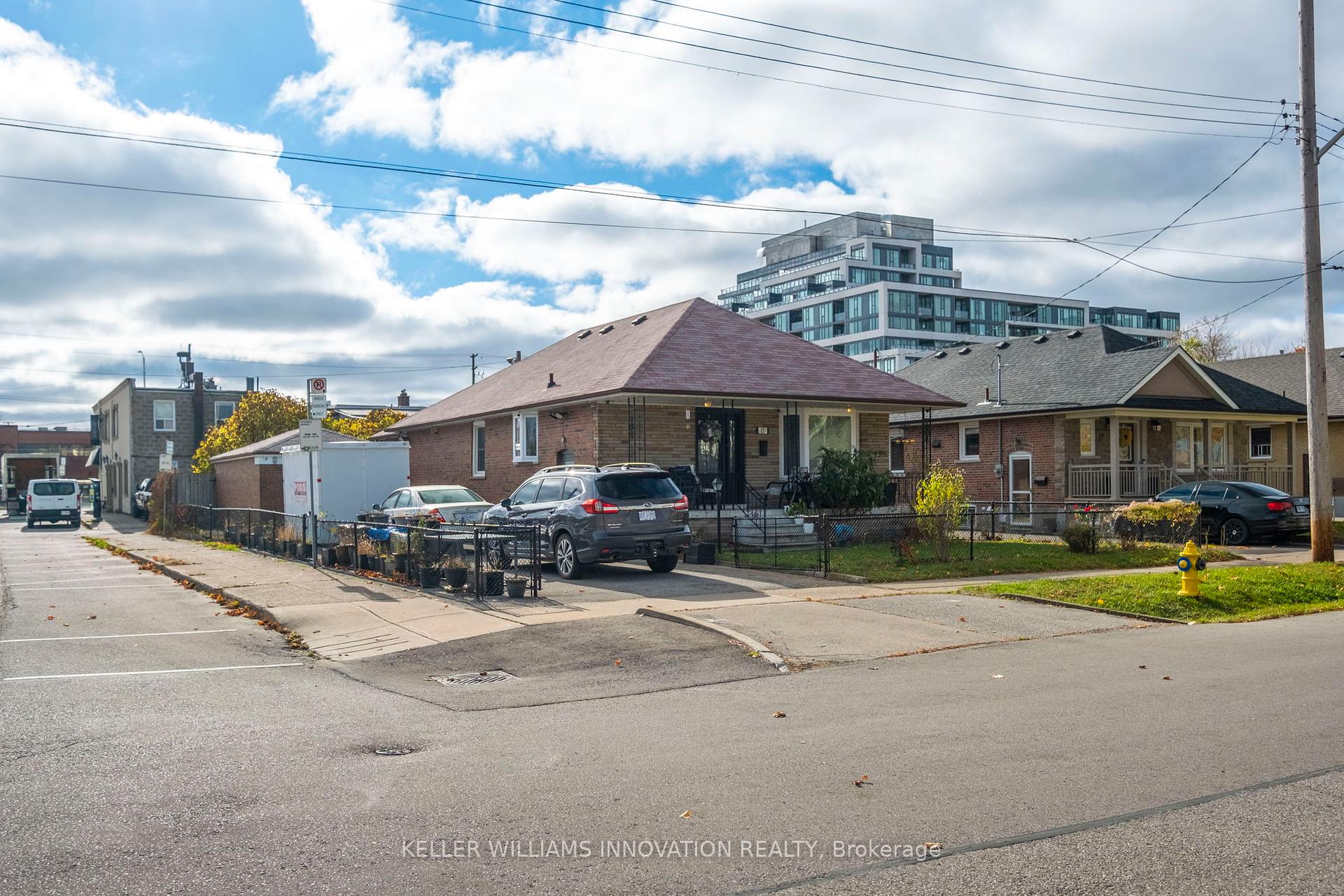 15 Rosewood Ave, Toronto, ON M8Z1X5 | 3 Bedroom 2 Bathroom Detached House | Image 32