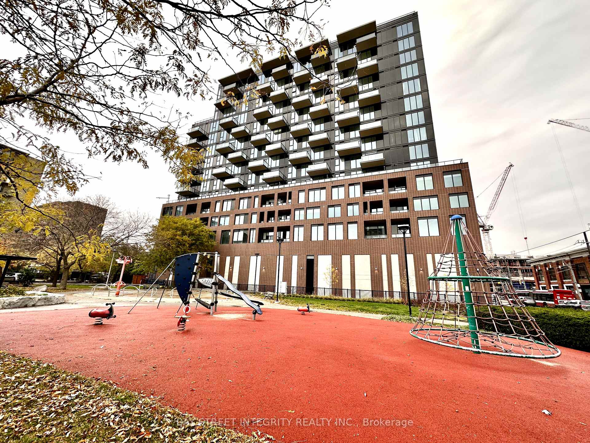 #1018 - 270 Dufferin St, Toronto, ON M6K3R4 | 2 Bedroom 2 Bathroom Condo Apt | Image 1