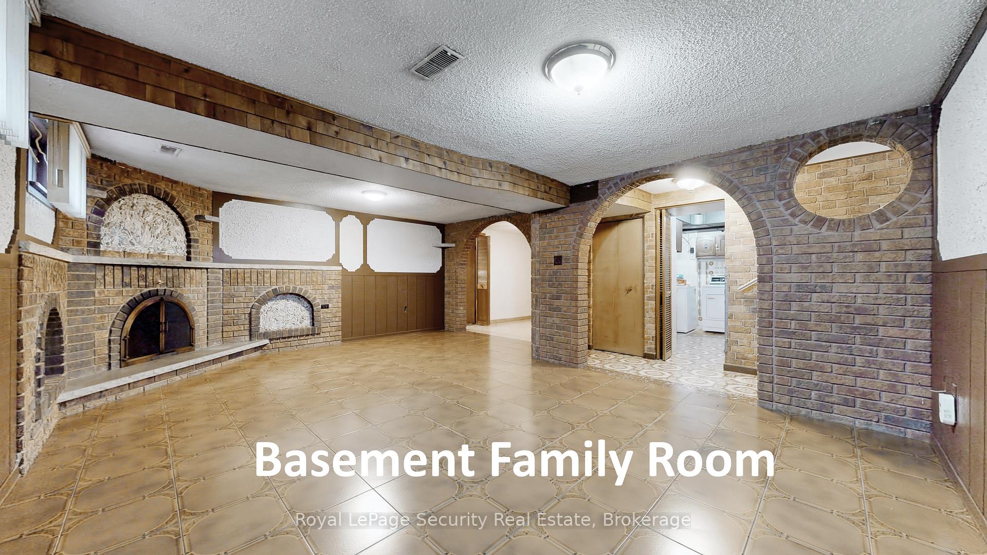 59 Roseglen Cres, Toronto, ON M3N1G7 | 4 Bedroom 2 Bathroom Detached House | Image 30