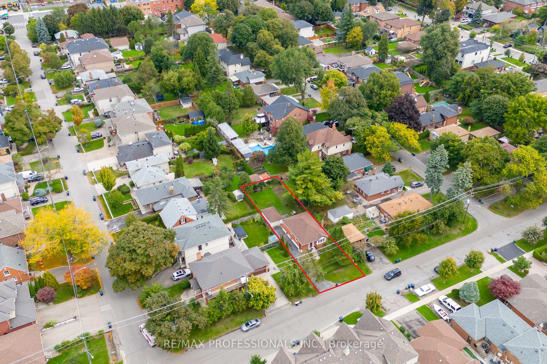 312 Dalesford Rd, Toronto, ON M8Y1G7 | 3 Bedroom 2 Bathroom Detached House | Image 10