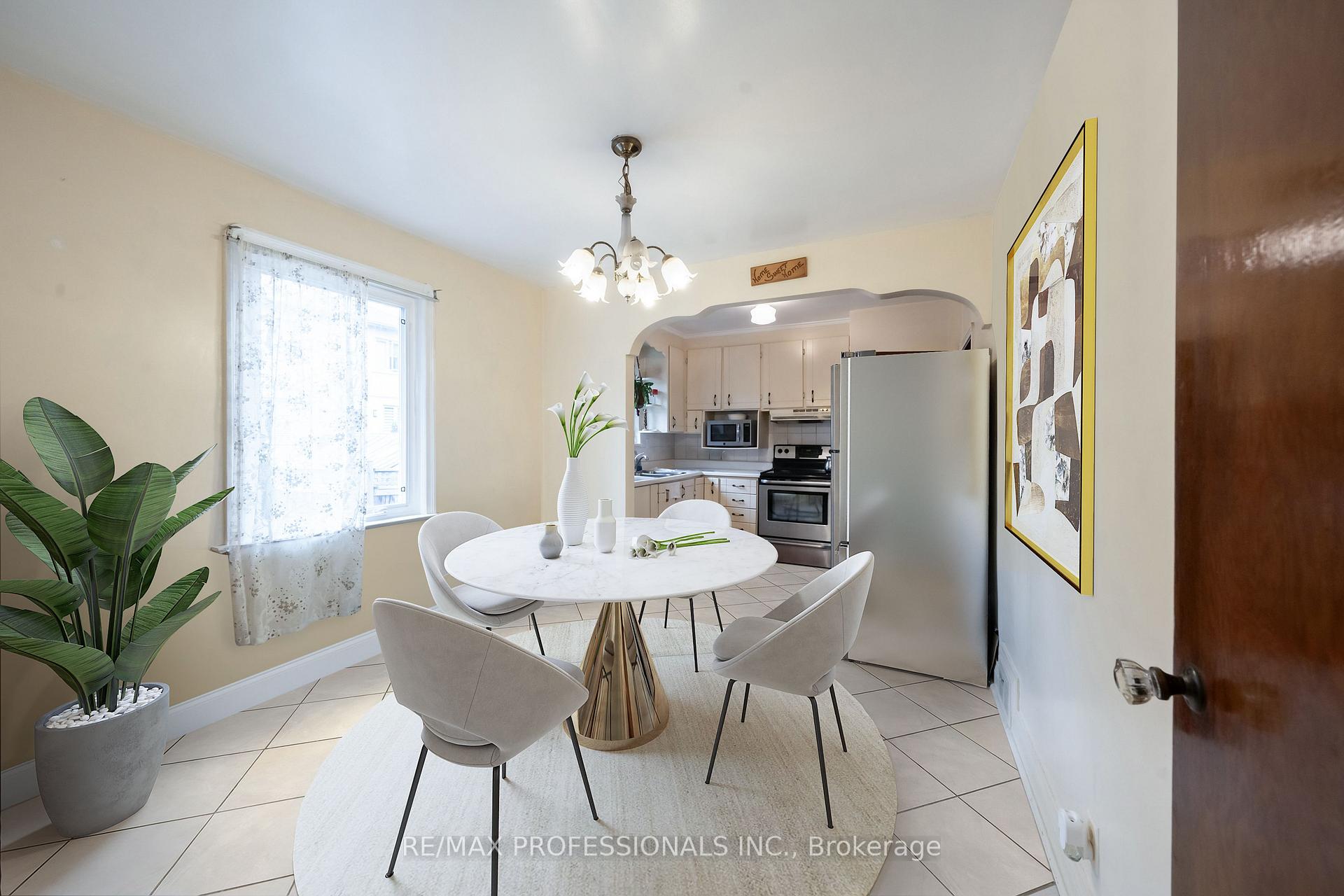 312 Dalesford Rd, Toronto, ON M8Y1G7 | 3 Bedroom 2 Bathroom Detached House | Image 14