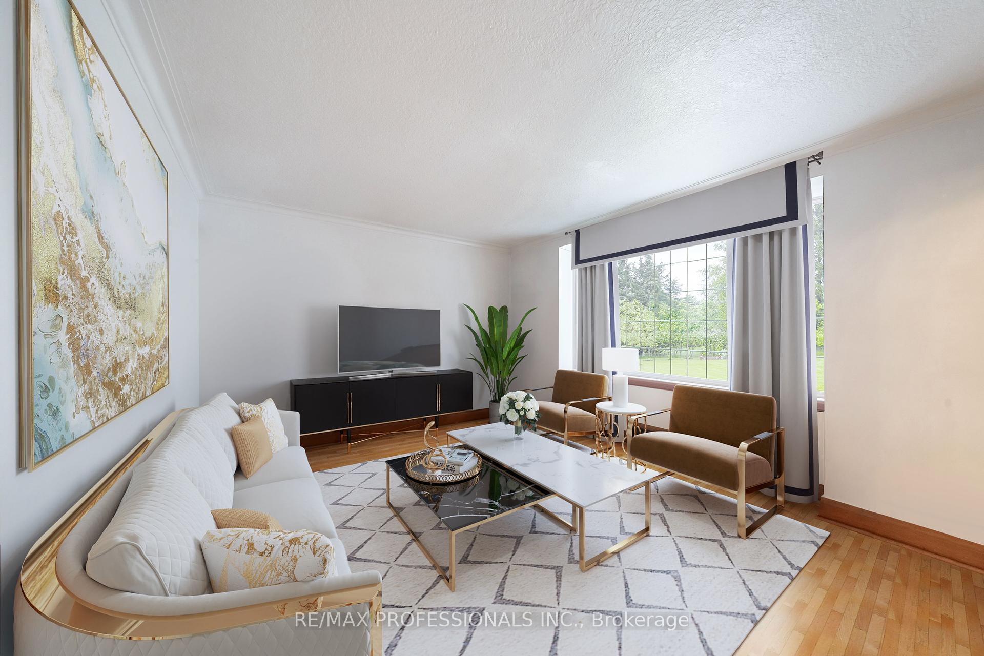 312 Dalesford Rd, Toronto, ON M8Y1G7 | 3 Bedroom 2 Bathroom Detached House | Image 15