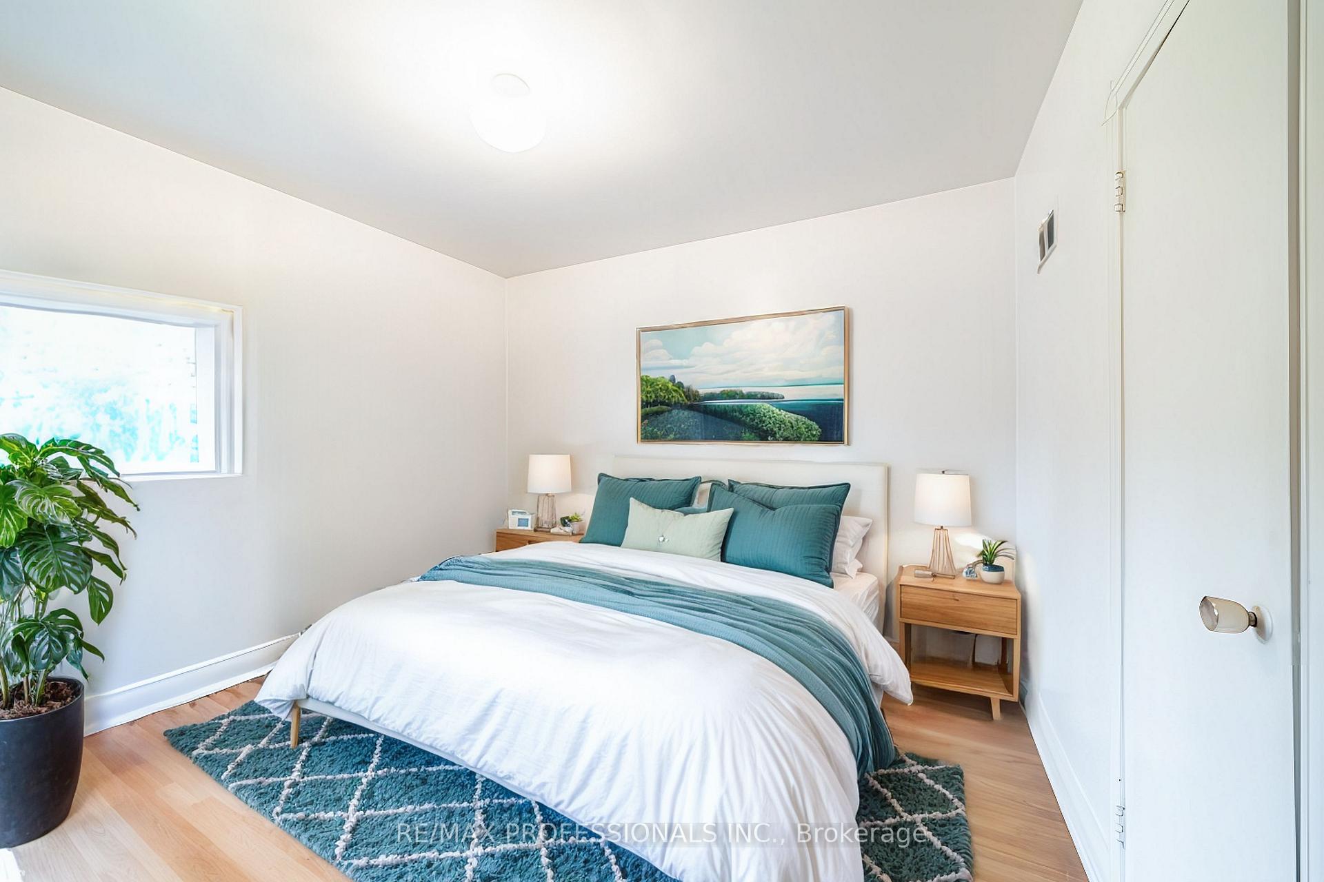 312 Dalesford Rd, Toronto, ON M8Y1G7 | 3 Bedroom 2 Bathroom Detached House | Image 16