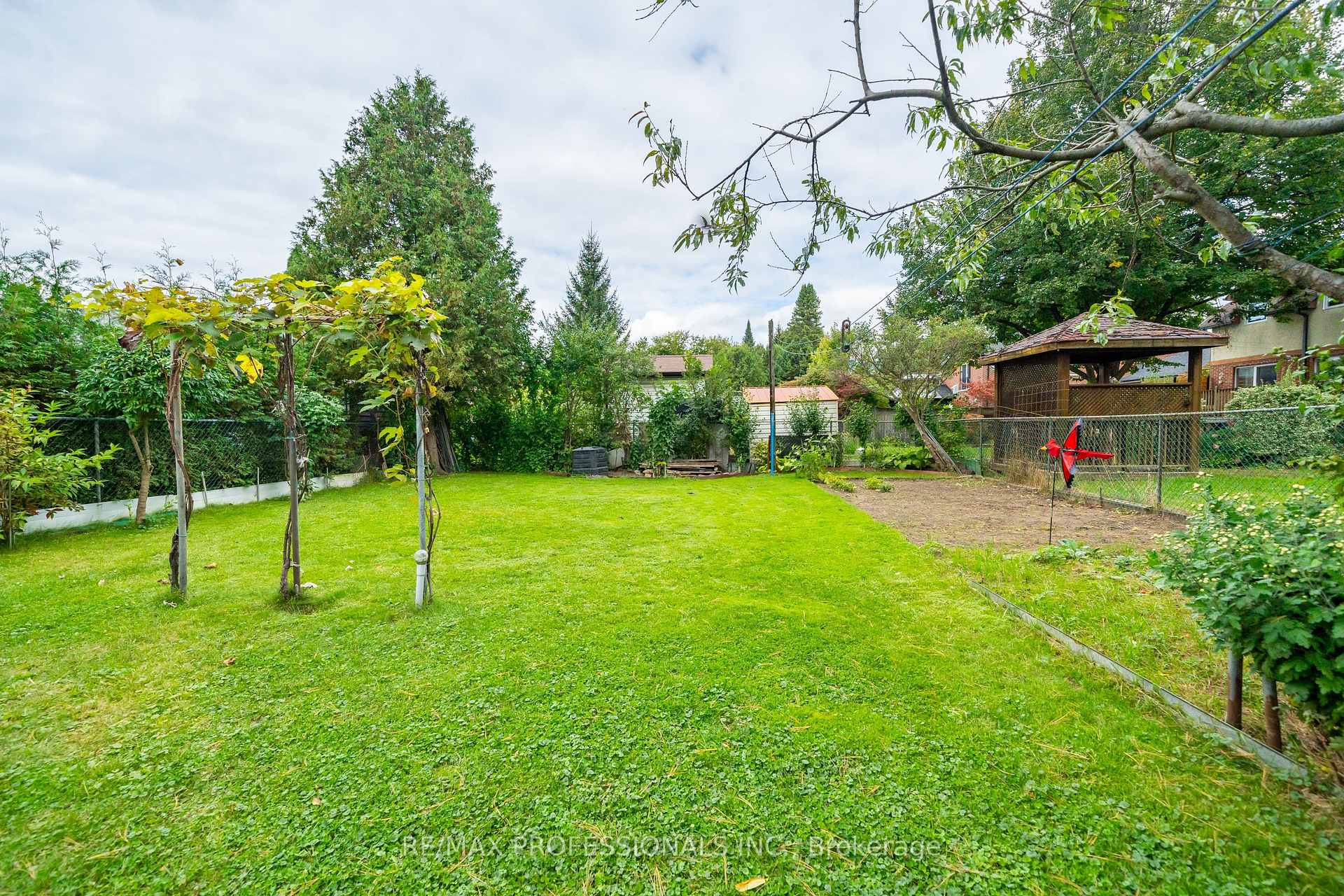 312 Dalesford Rd, Toronto, ON M8Y1G7 | 3 Bedroom 2 Bathroom Detached House | Image 21