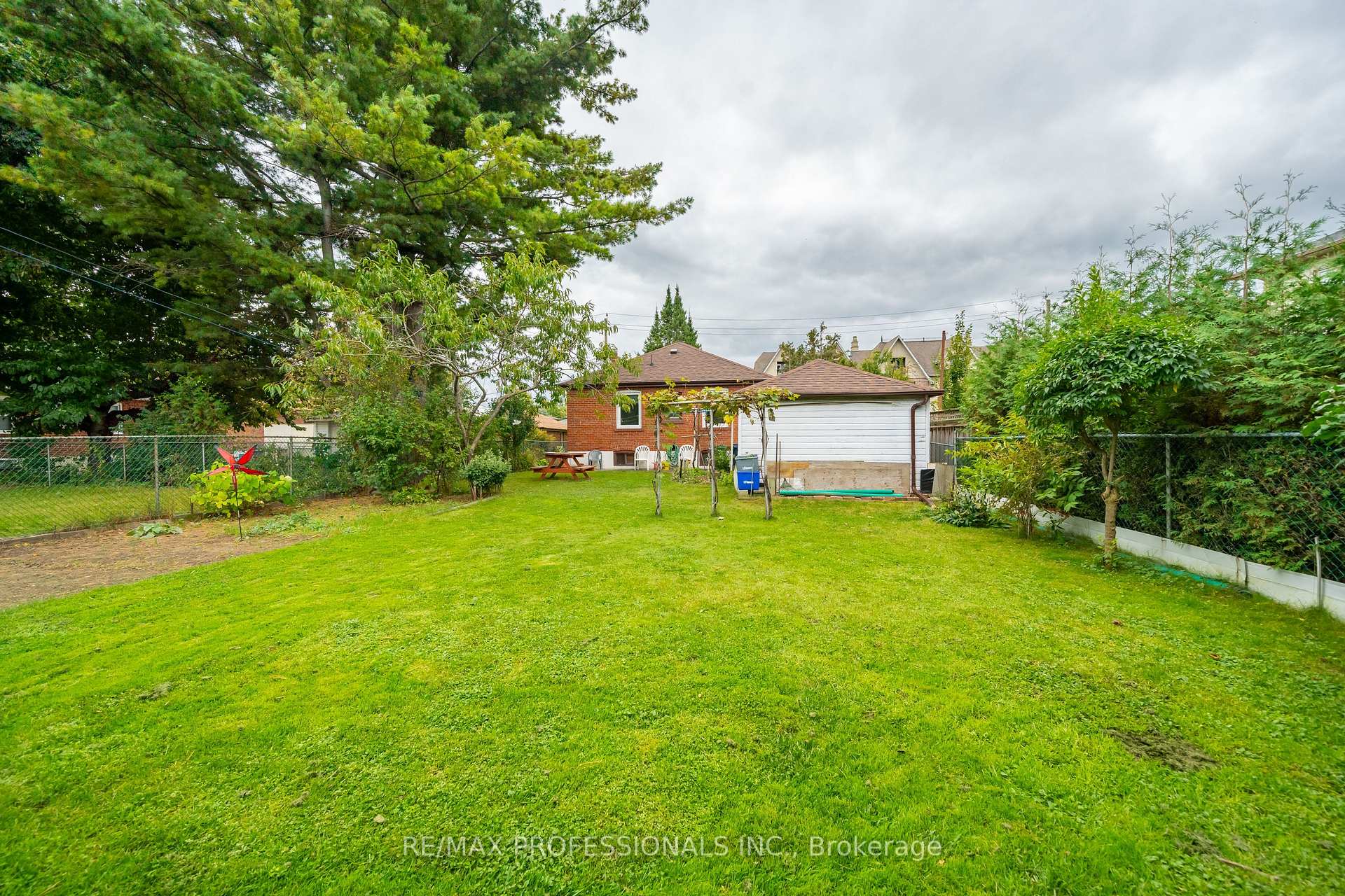 312 Dalesford Rd, Toronto, ON M8Y1G7 | 3 Bedroom 2 Bathroom Detached House | Image 23