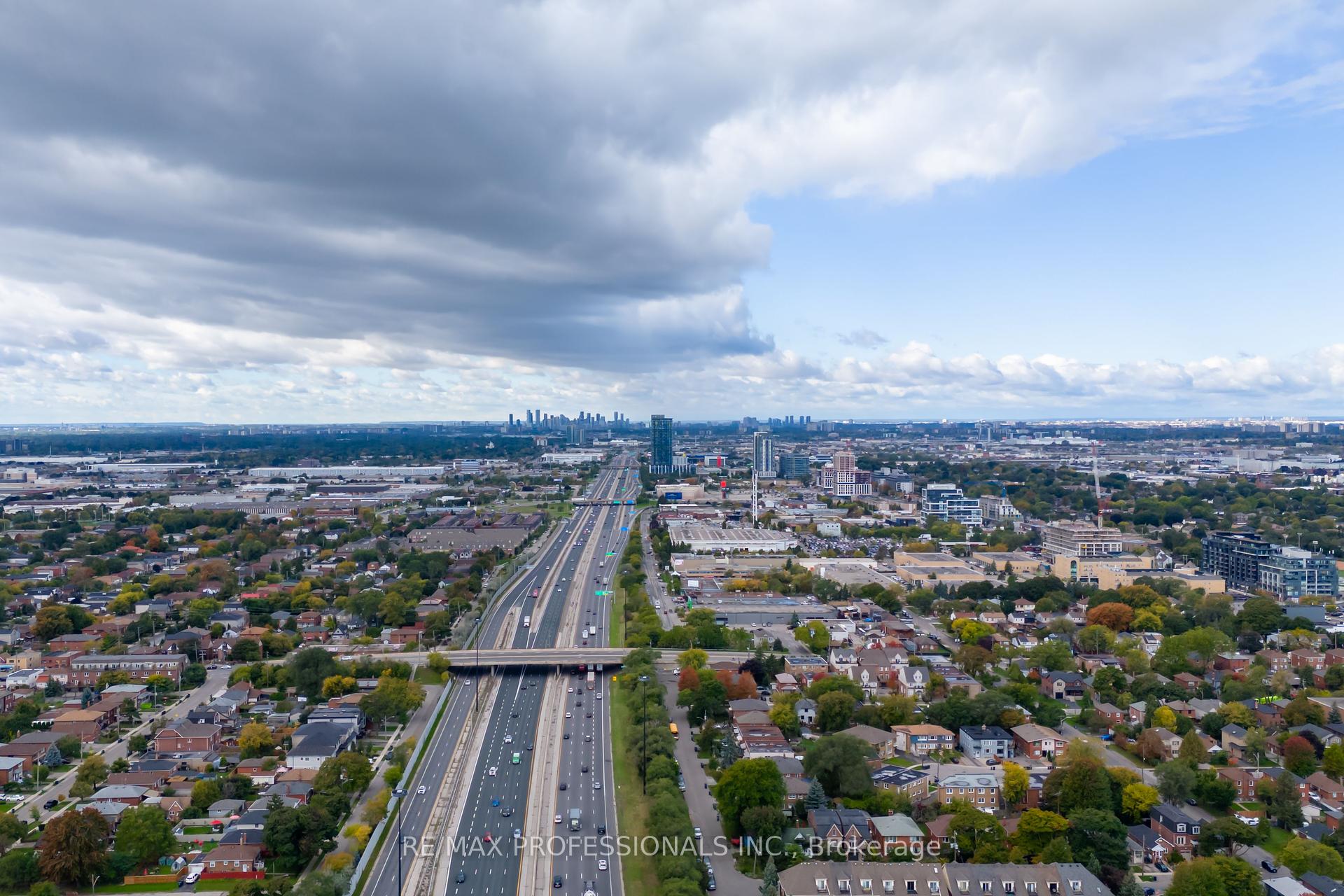 312 Dalesford Rd, Toronto, ON M8Y1G7 | 3 Bedroom 2 Bathroom Detached House | Image 25