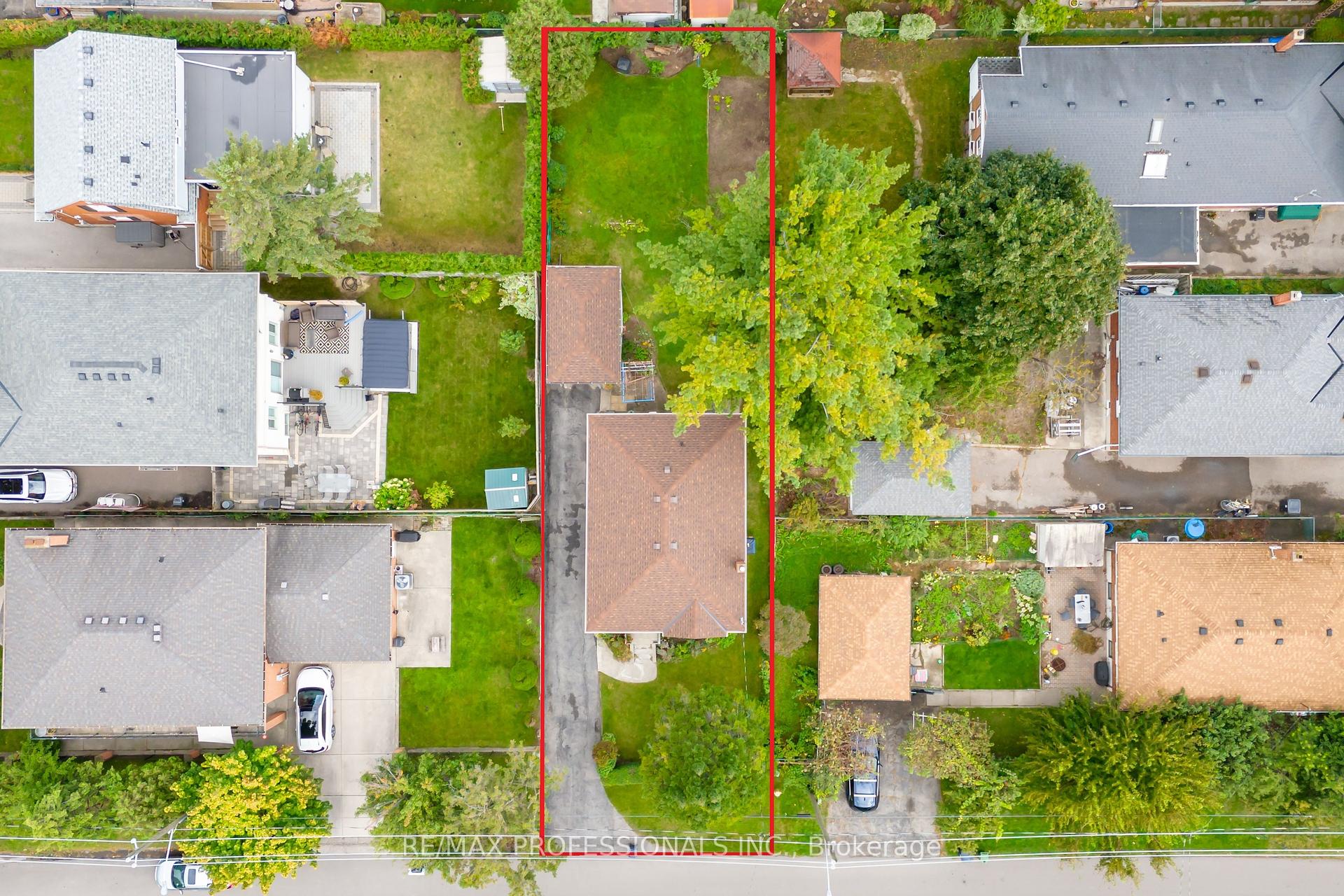 312 Dalesford Rd, Toronto, ON M8Y1G7 | 3 Bedroom 2 Bathroom Detached House | Image 8