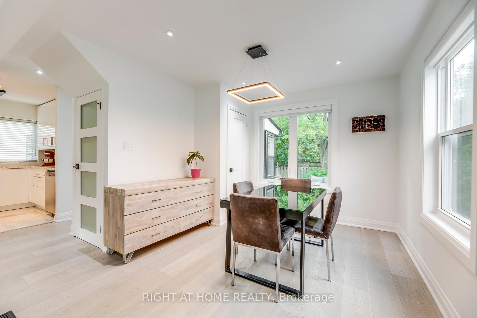 5 Saunders Cres, Toronto, ON M8Y2P7 | 3 Bedroom 4 Bathroom Detached House | Image 14