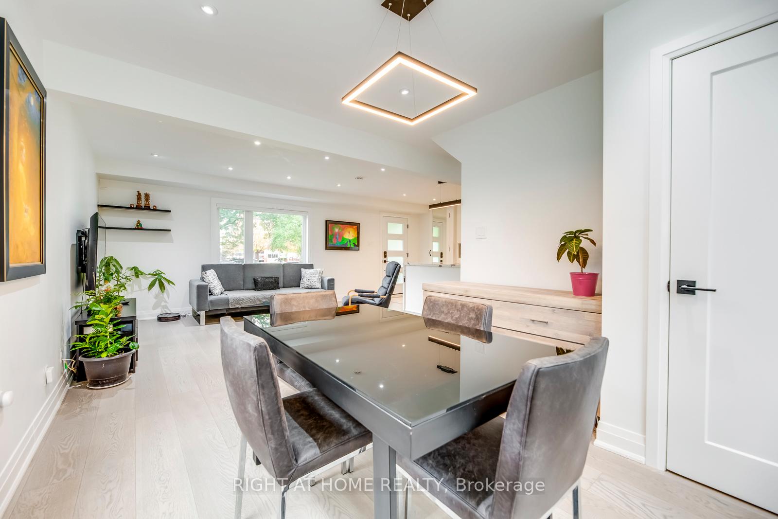 5 Saunders Cres, Toronto, ON M8Y2P7 | 3 Bedroom 4 Bathroom Detached House | Image 15