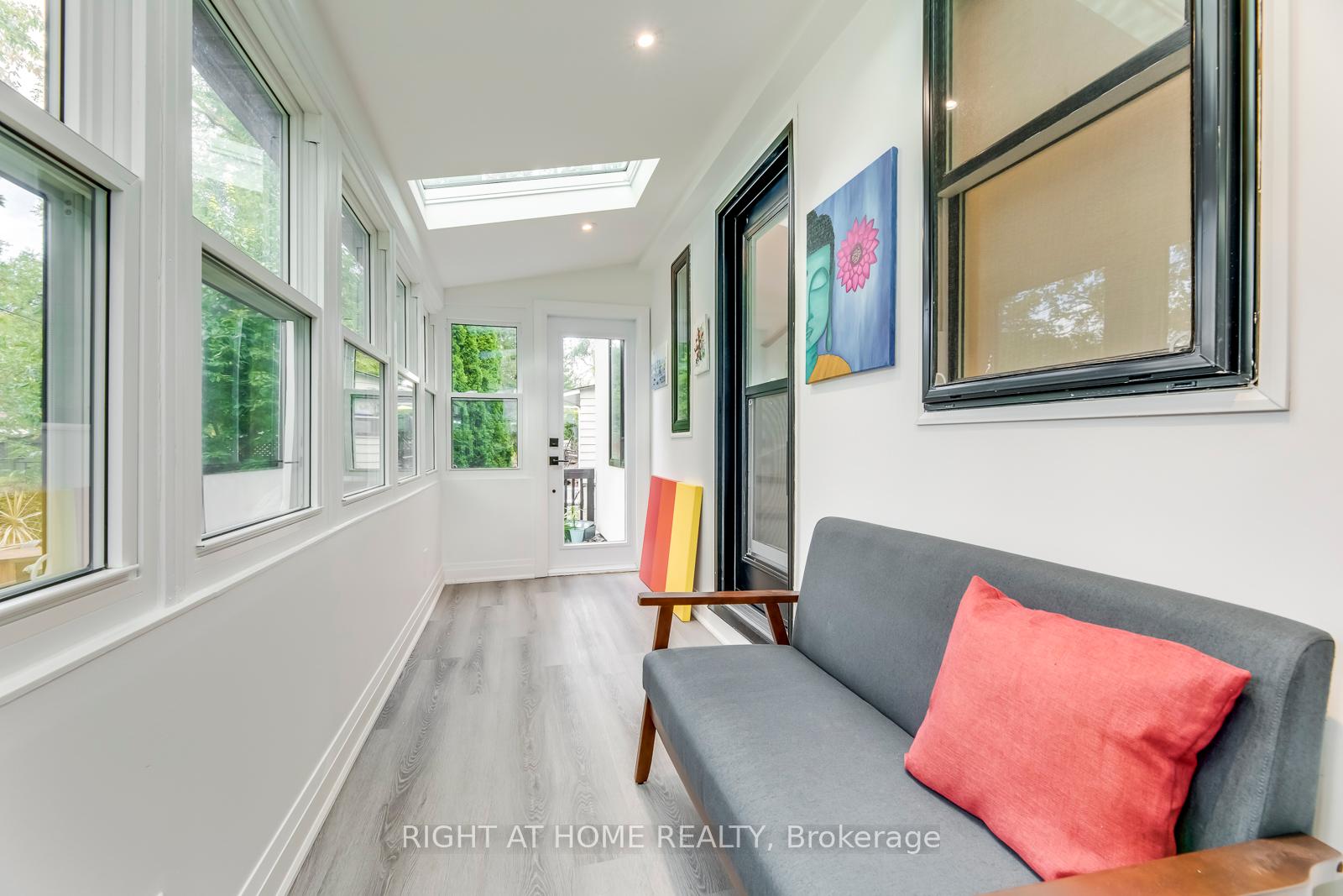 5 Saunders Cres, Toronto, ON M8Y2P7 | 3 Bedroom 4 Bathroom Detached House | Image 17