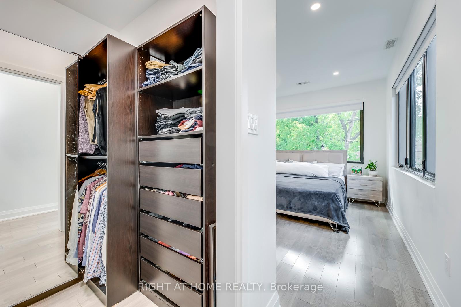 5 Saunders Cres, Toronto, ON M8Y2P7 | 3 Bedroom 4 Bathroom Detached House | Image 21