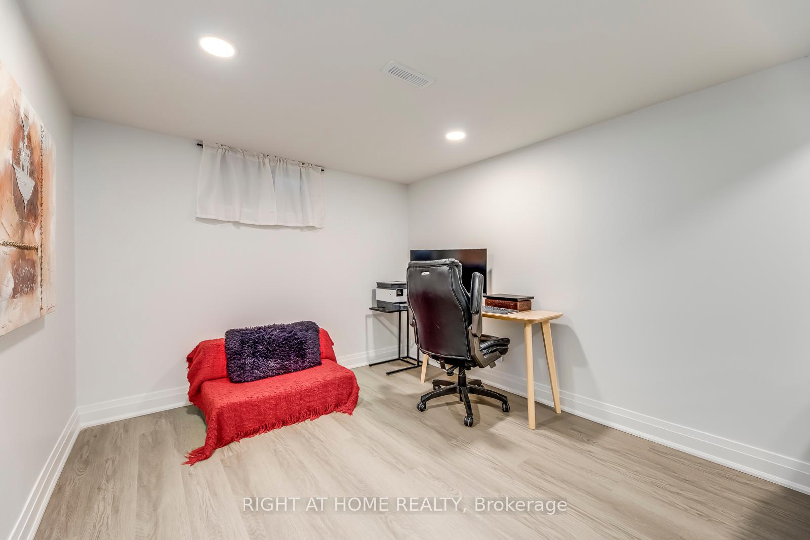 5 Saunders Cres, Toronto, ON M8Y2P7 | 3 Bedroom 4 Bathroom Detached House | Image 29