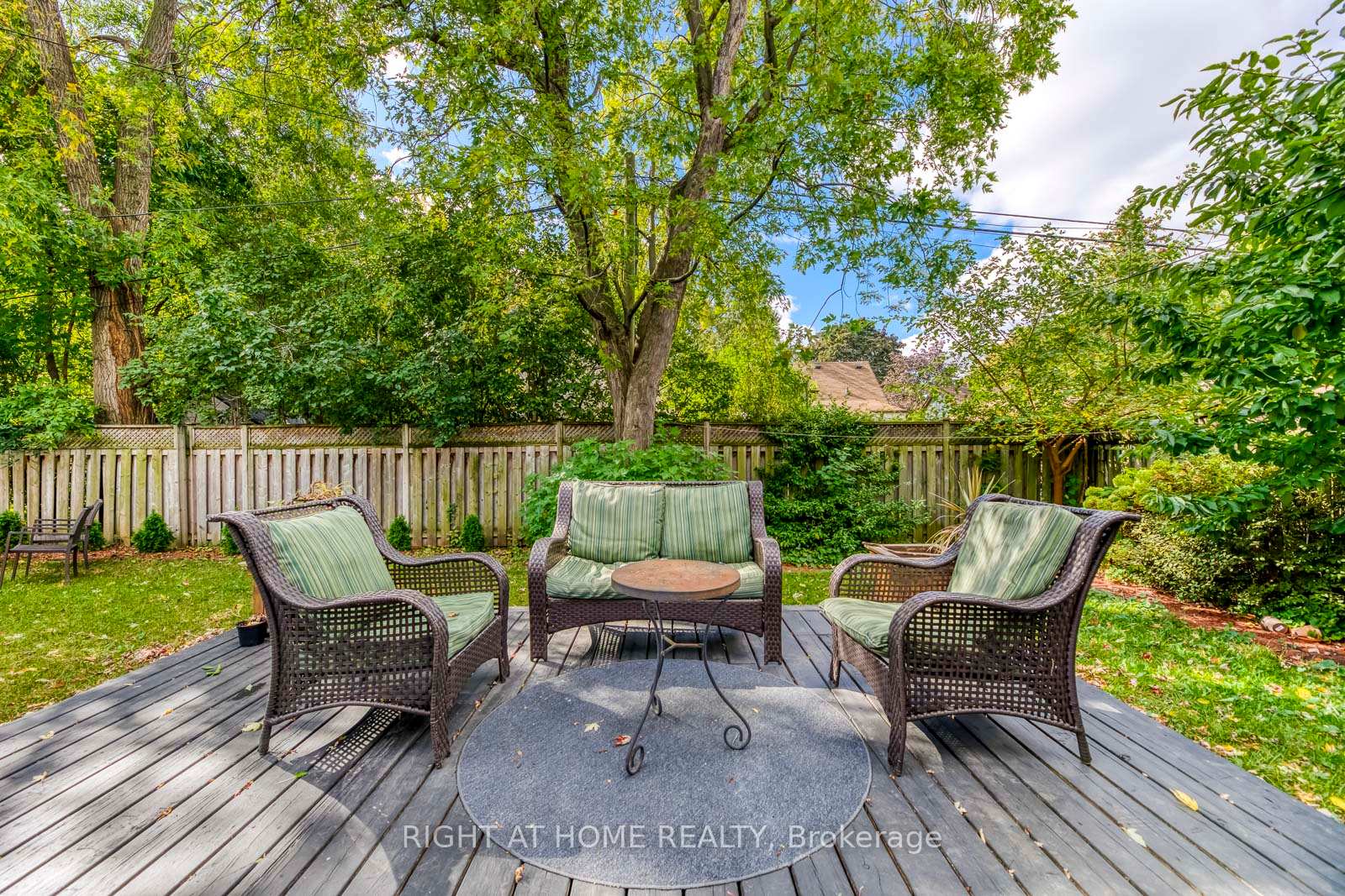 5 Saunders Cres, Toronto, ON M8Y2P7 | 3 Bedroom 4 Bathroom Detached House | Image 36