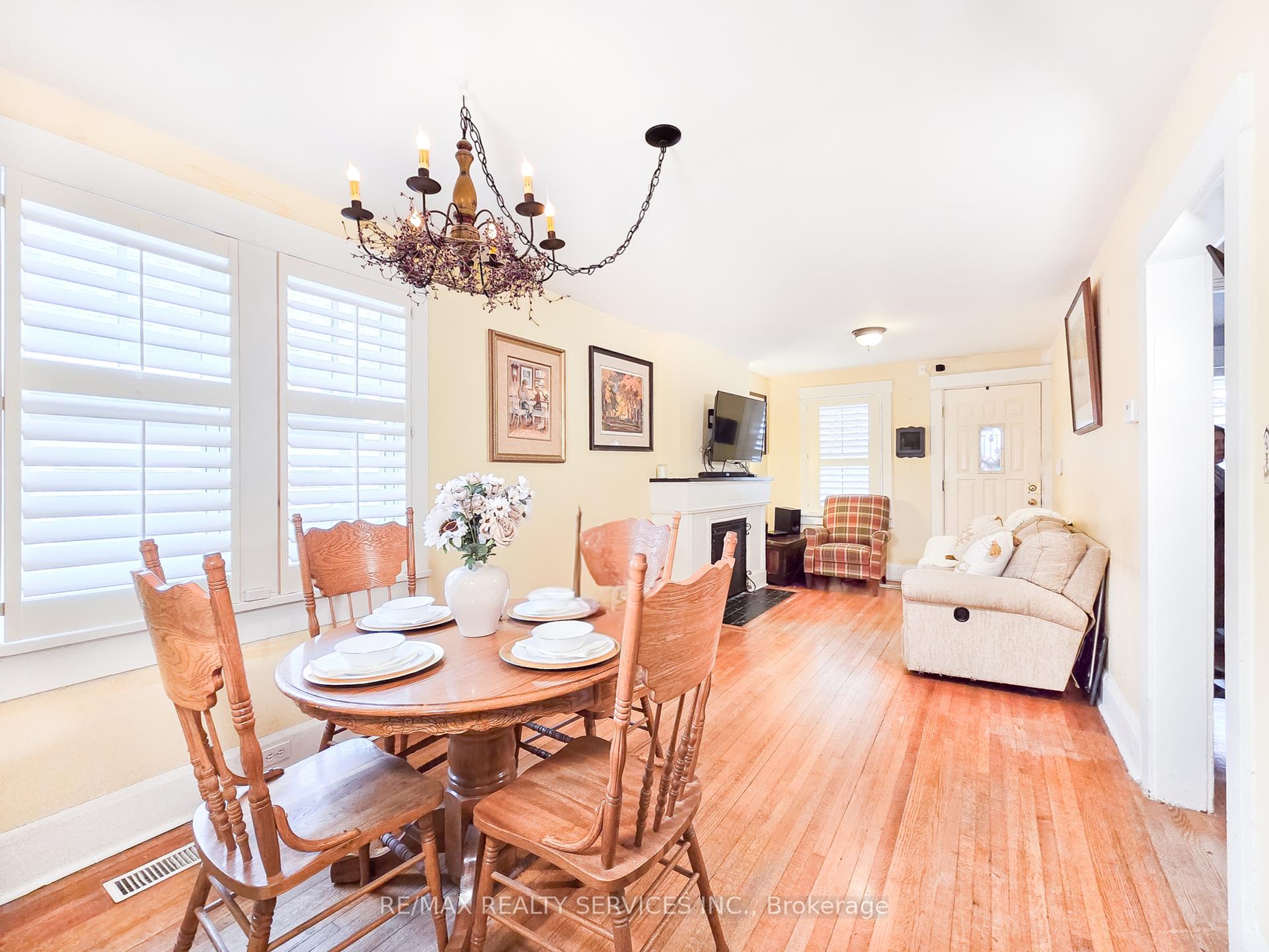 36 Seventh St, Toronto, ON M8V3B2 | 2 Bedroom 1 Bathroom Detached House | Image 6