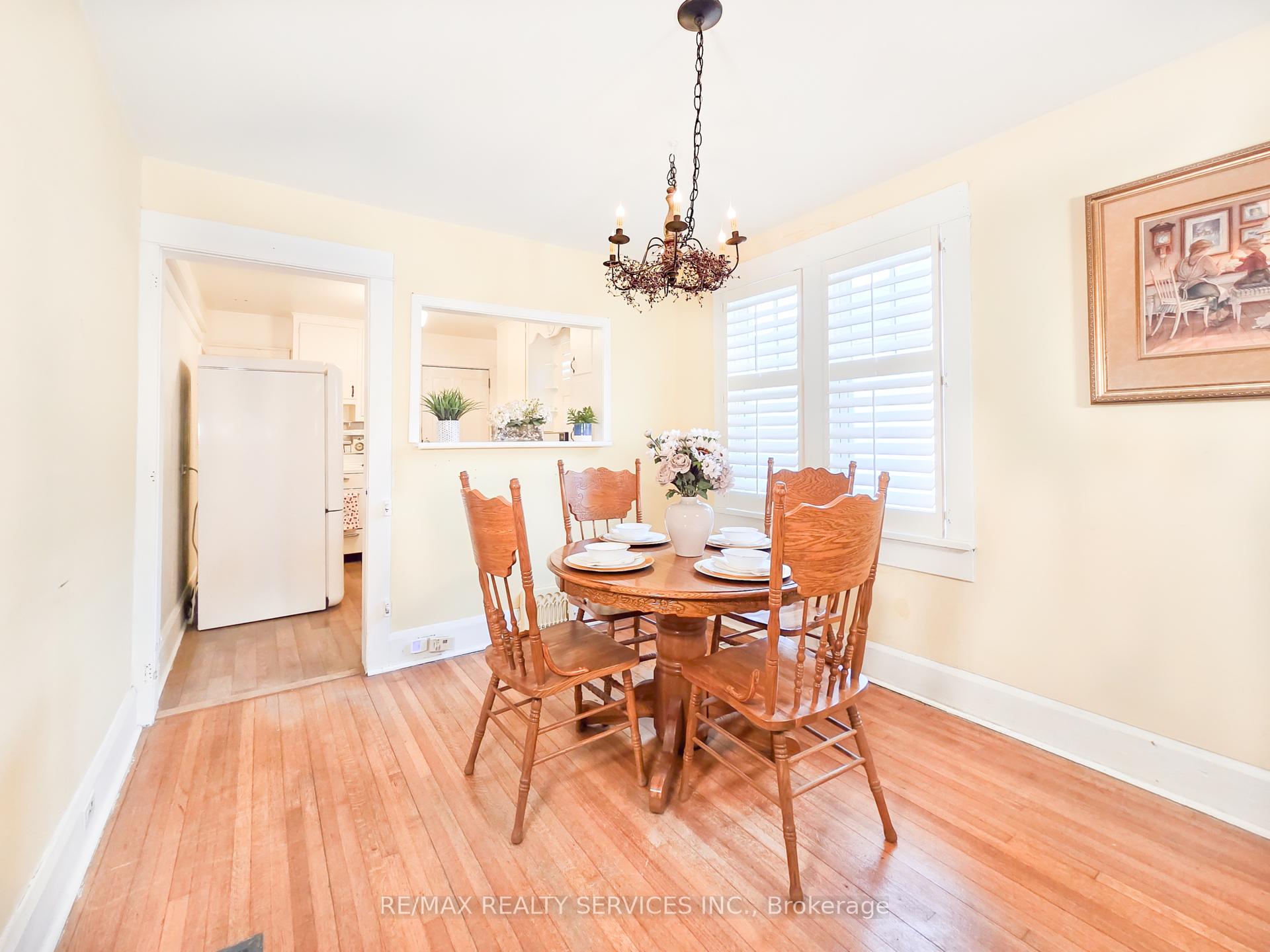 36 Seventh St, Toronto, ON M8V3B2 | 2 Bedroom 1 Bathroom Detached House | Image 8