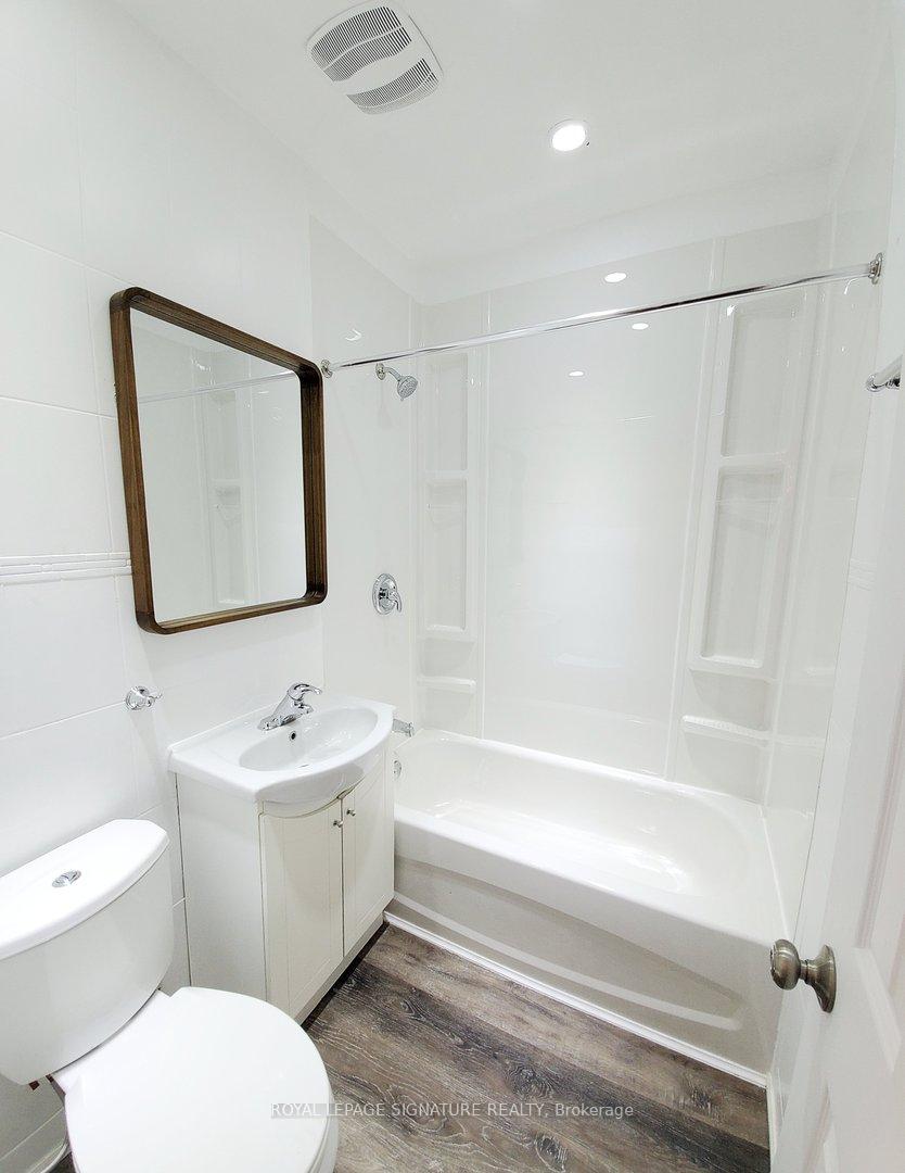 418 Margueretta St, Toronto, ON M6H3S5 | 6 Bedroom 4 Bathroom Detached House | Image 16