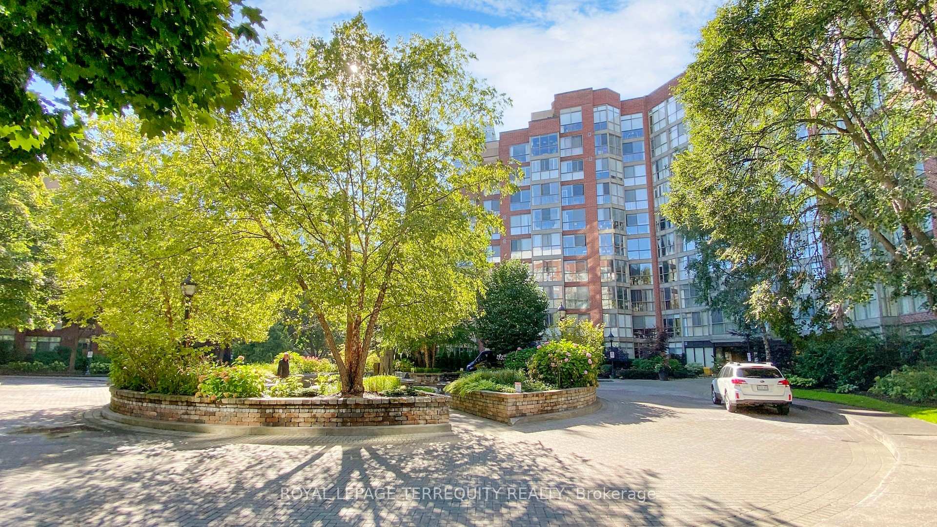 #511 - 20 Southport St, Toronto, ON M6S4Y8 | 1 Bedroom 1 Bathroom Condo Apt | Image 33
