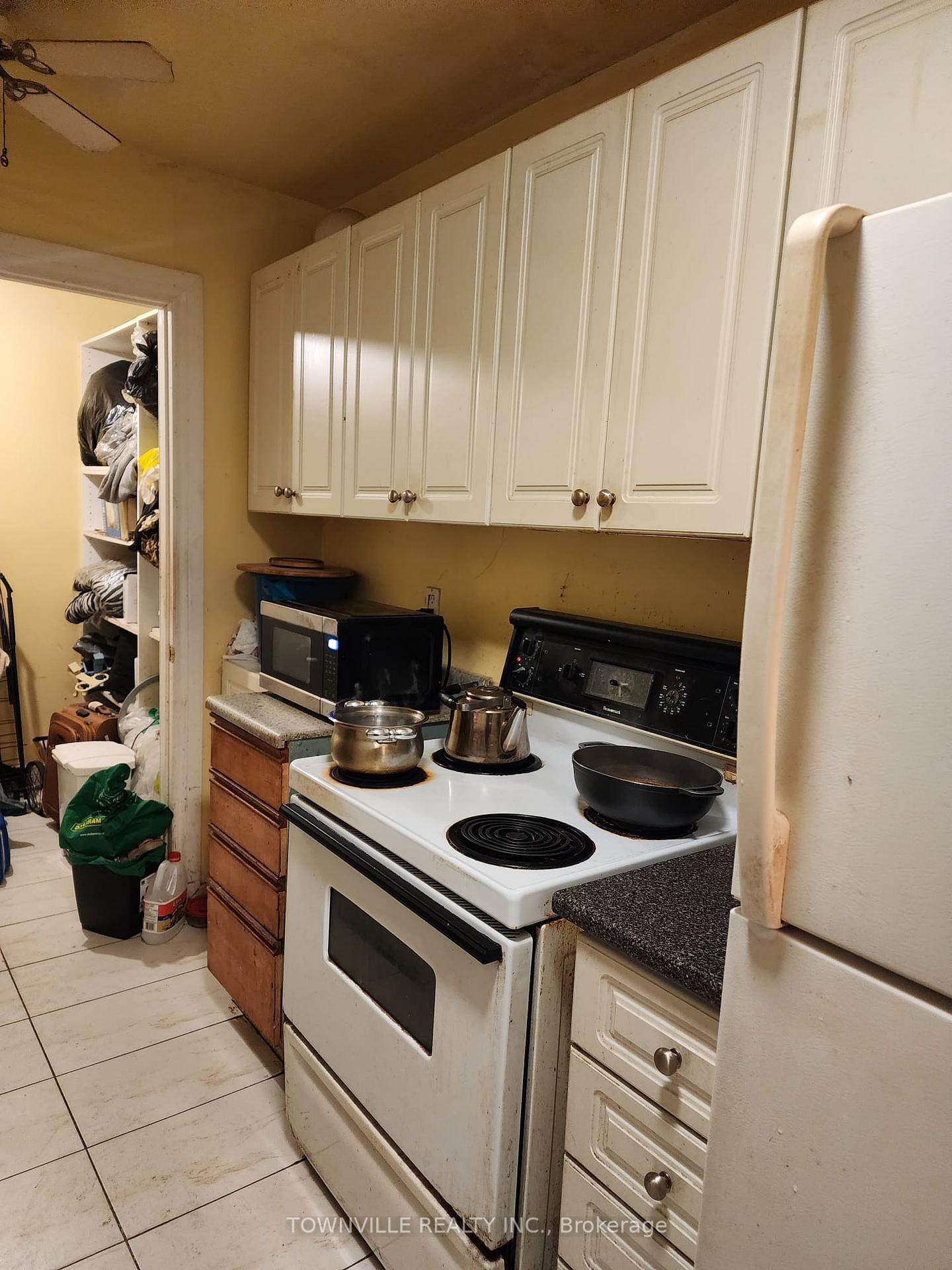 #1705 - 320 Dixon Rd, Toronto, ON M9R1S8 | 2 Bedroom 1 Bathroom Condo Apt | Image 8