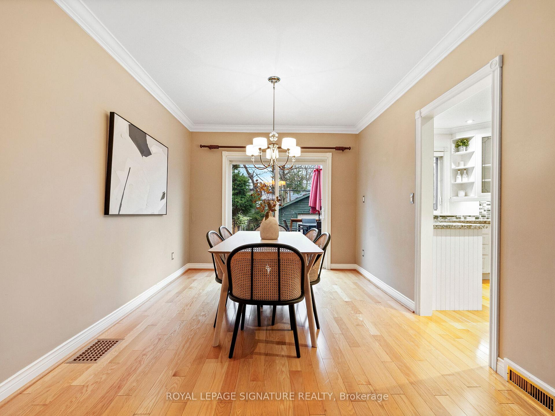 914 Royal York Rd, Toronto, ON M8Y2V7 | 3 Bedroom 2 Bathroom Detached House | Image 10