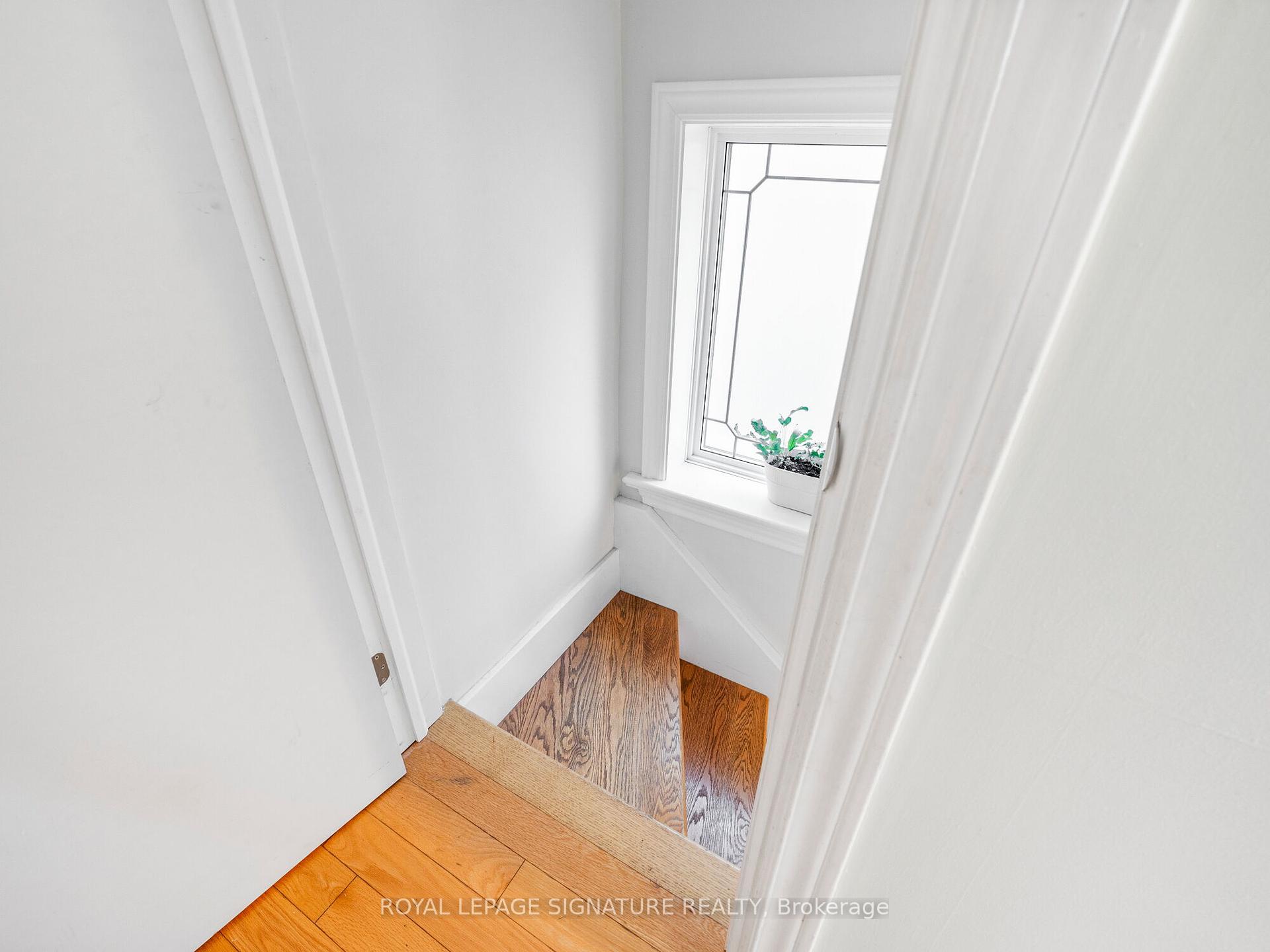 914 Royal York Rd, Toronto, ON M8Y2V7 | 3 Bedroom 2 Bathroom Detached House | Image 14