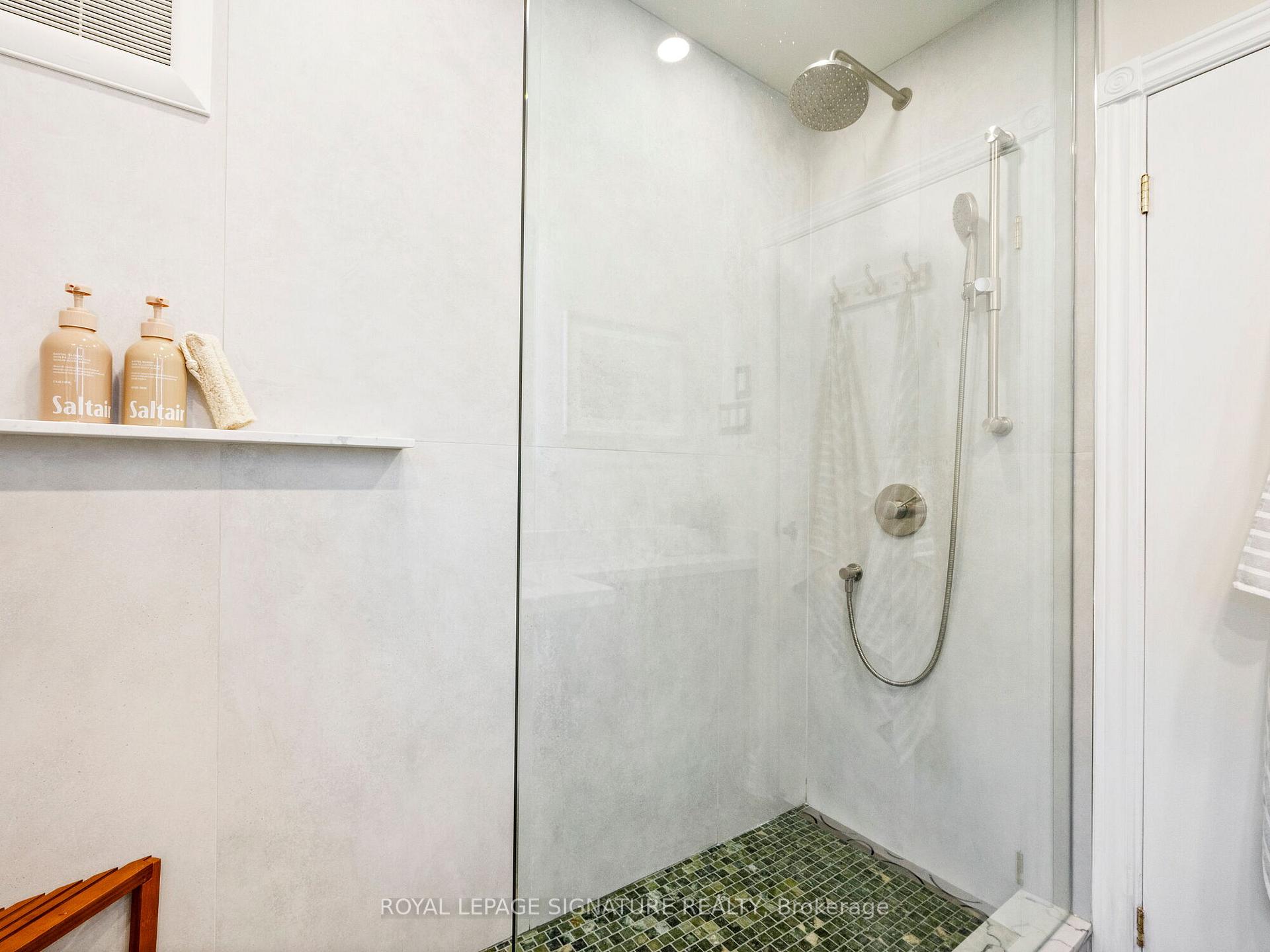 914 Royal York Rd, Toronto, ON M8Y2V7 | 3 Bedroom 2 Bathroom Detached House | Image 24