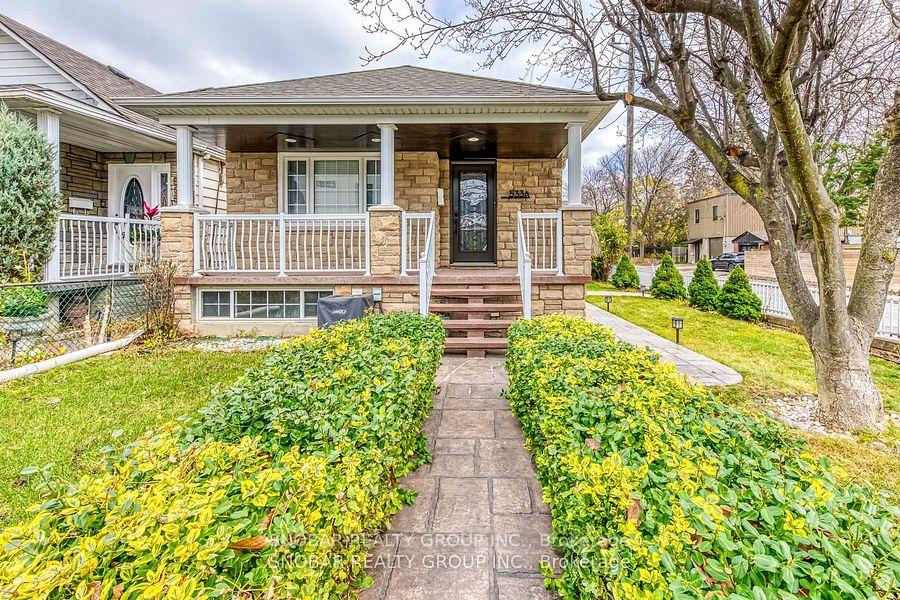 533A McRoberts Ave, Toronto, ON M6E4R5 | 3 Bedroom 2 Bathroom Detached House | Image 2