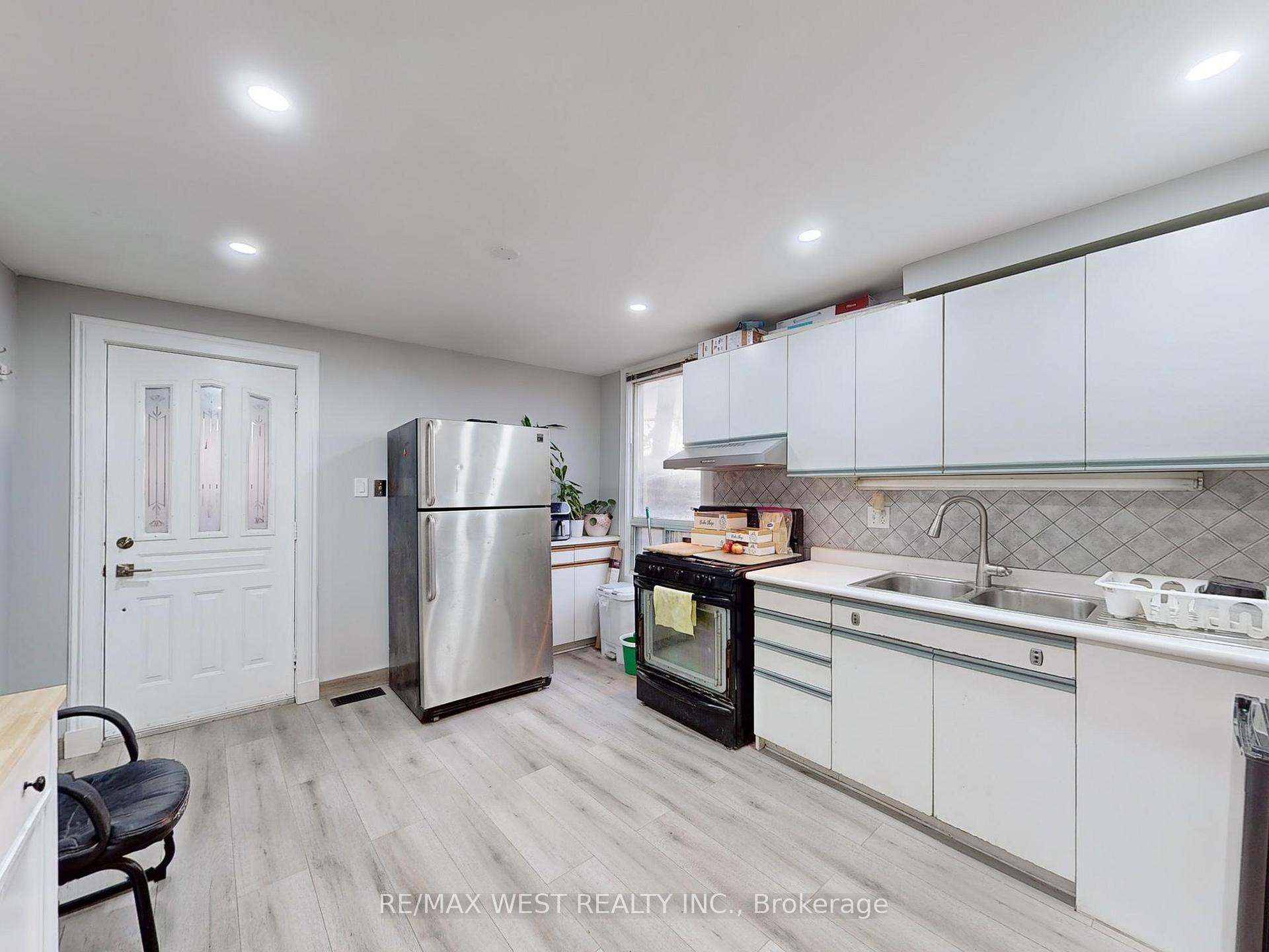 47 Lindner St, Toronto, ON M6N1B3 | 3 Bedroom 2 Bathroom Semi-Detached House | Image 10