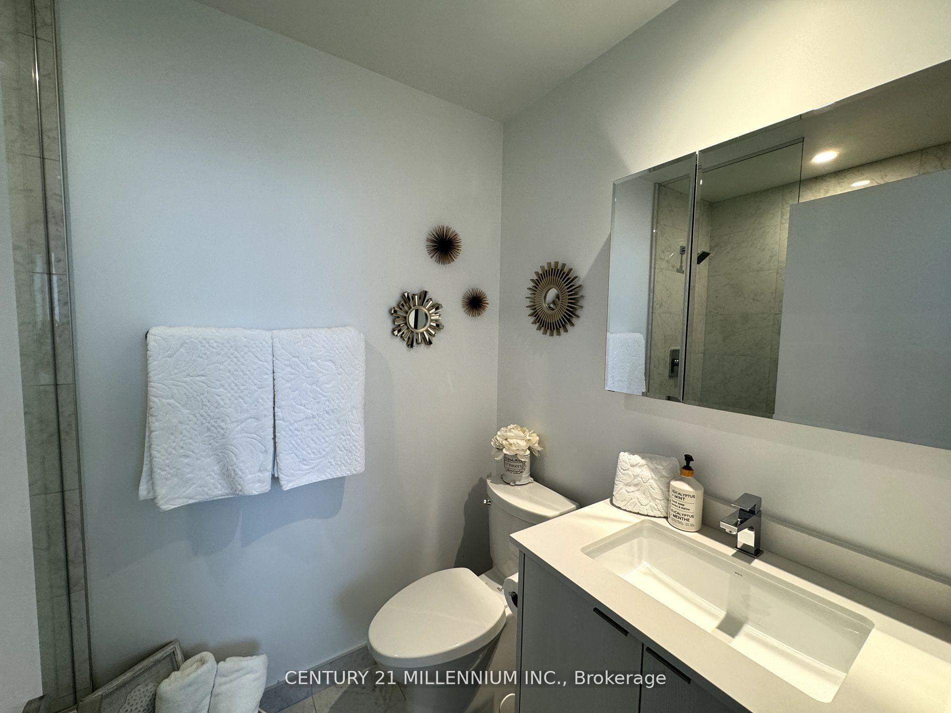 #3009 - 1926 Lakeshore Blvd, Toronto, ON M6S1A1 | 2 Bedroom 2 Bathroom Condo Apt | Image 17