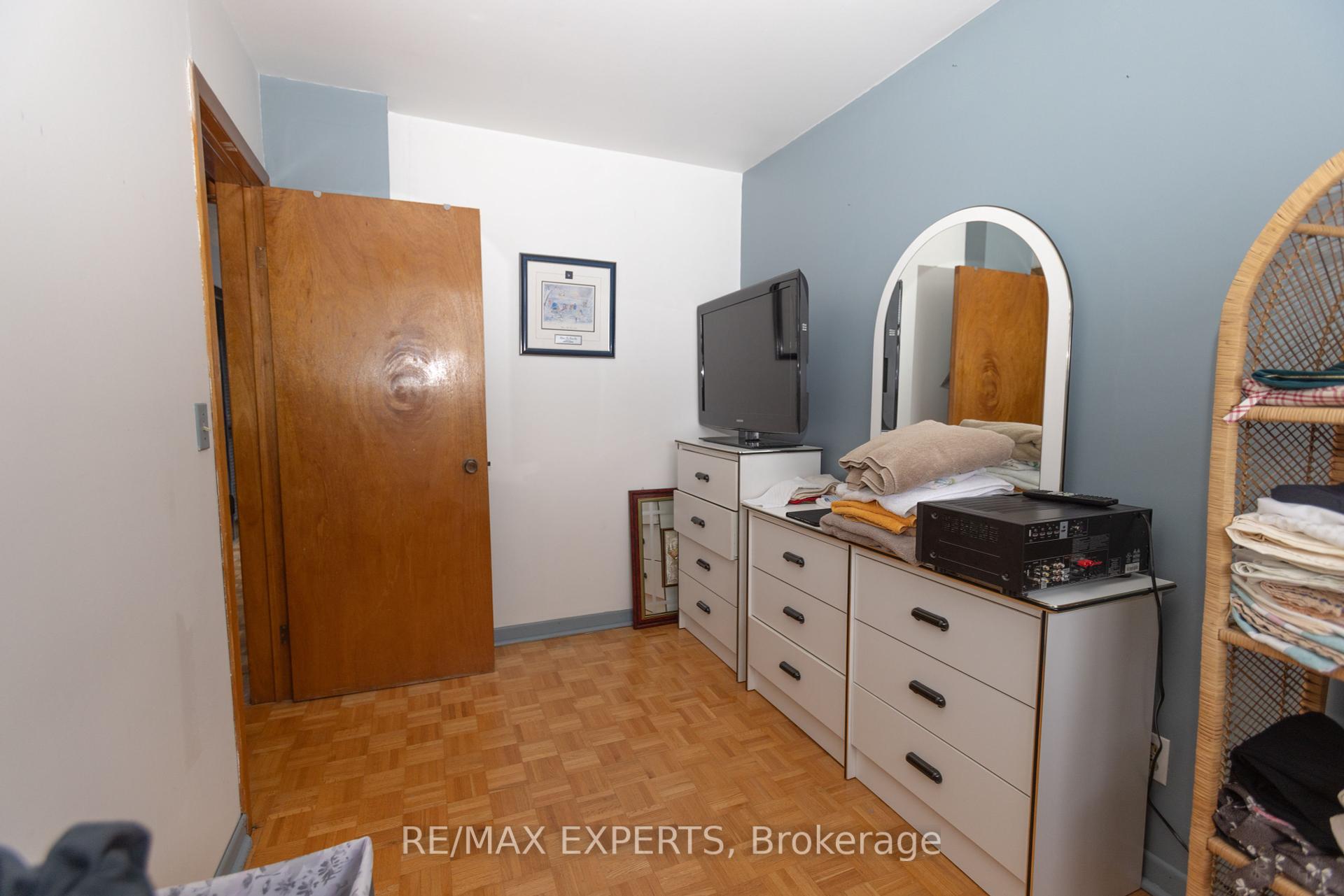 264 Nairn Ave, Toronto, ON M6E4H6 | 3 Bedroom 2 Bathroom Detached House | Image 14