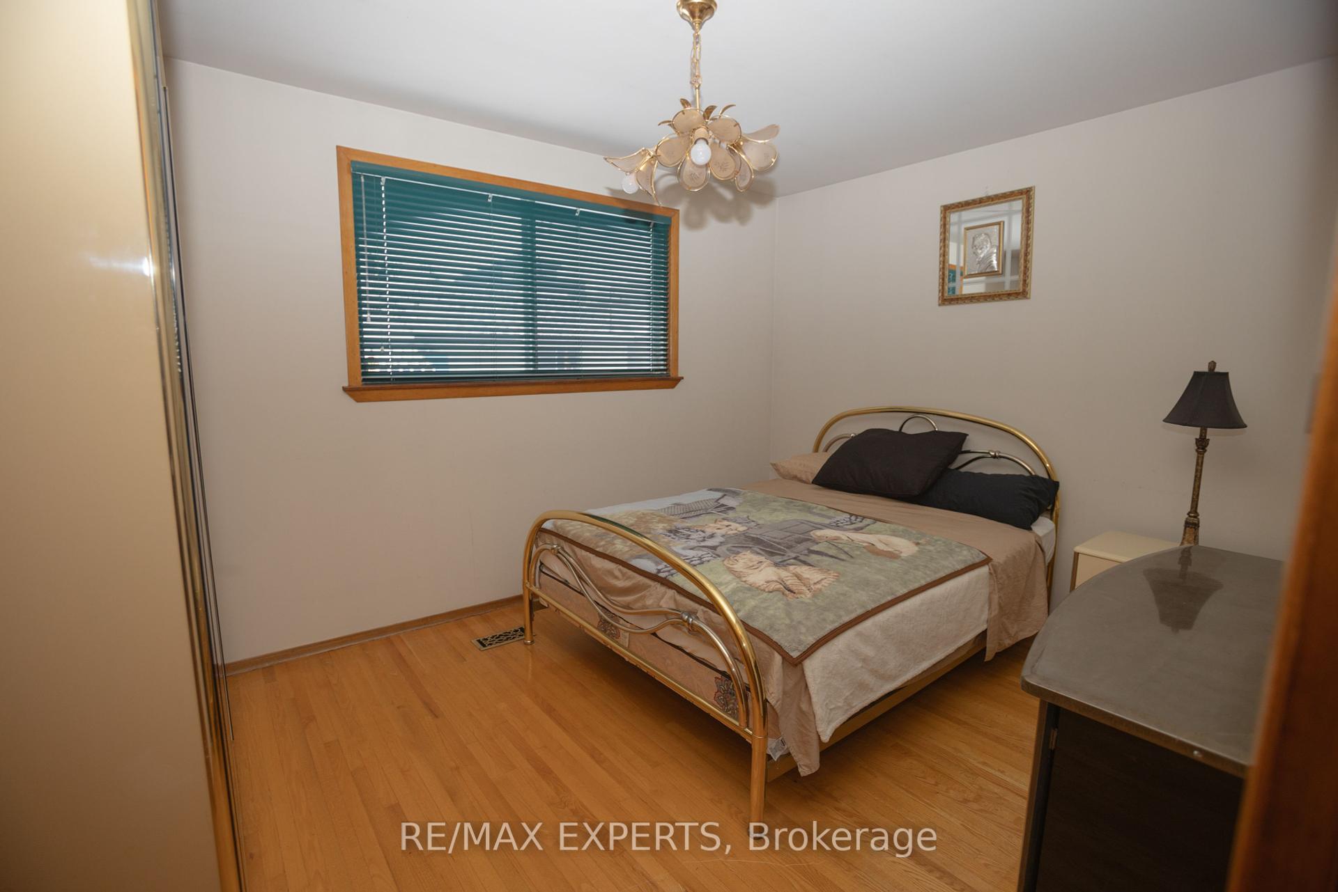 264 Nairn Ave, Toronto, ON M6E4H6 | 3 Bedroom 2 Bathroom Detached House | Image 17