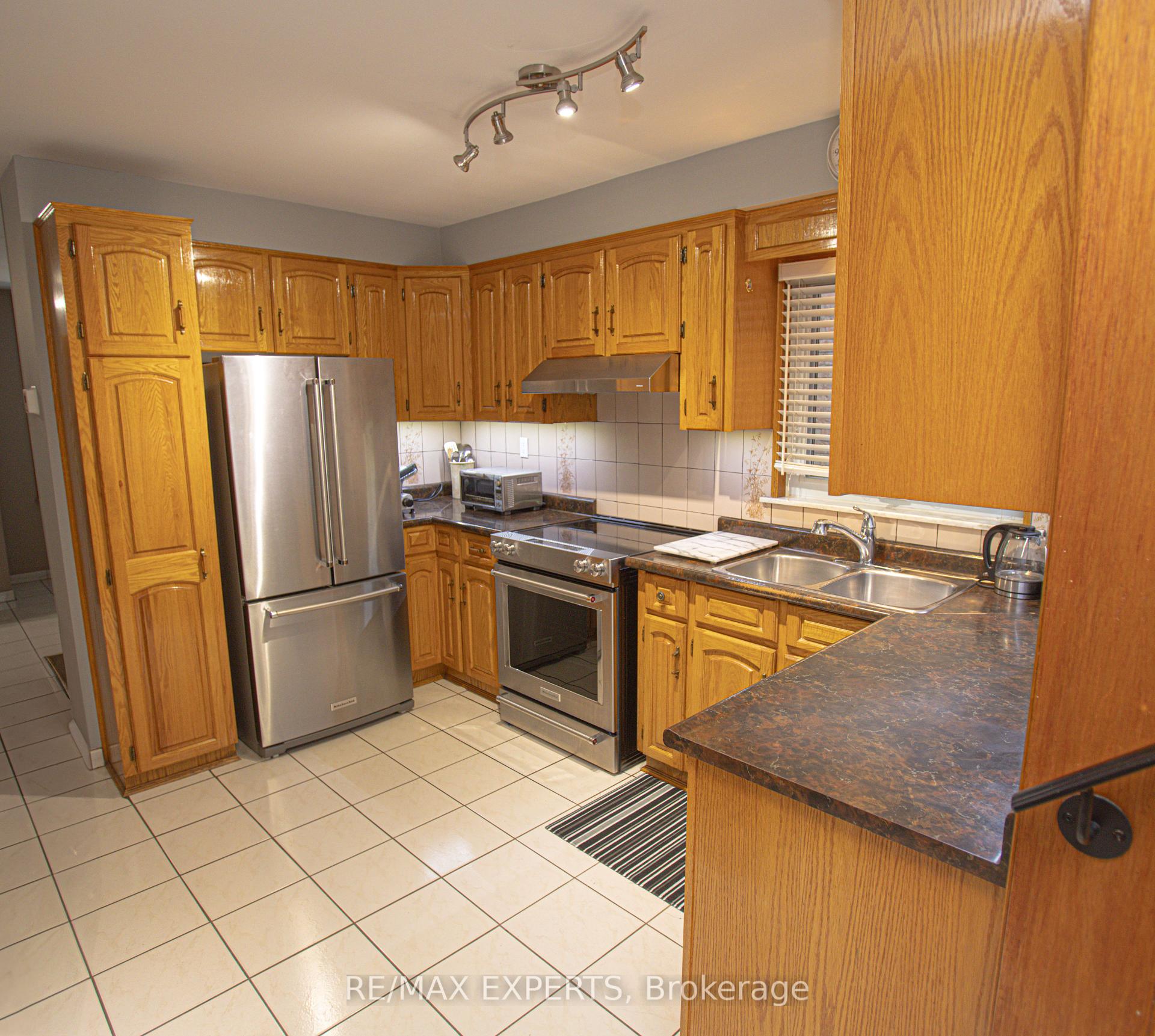 264 Nairn Ave, Toronto, ON M6E4H6 | 3 Bedroom 2 Bathroom Detached House | Image 4