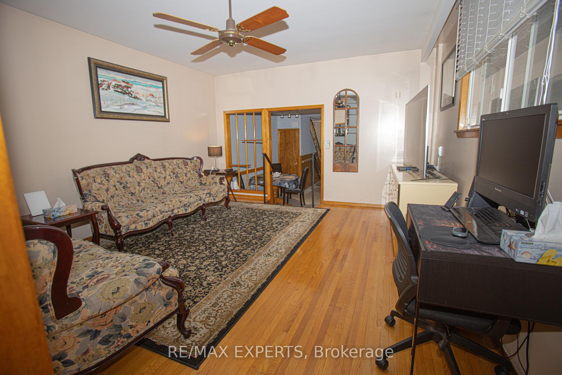 264 Nairn Ave, Toronto, ON M6E4H6 | 3 Bedroom 2 Bathroom Detached House | Image 7