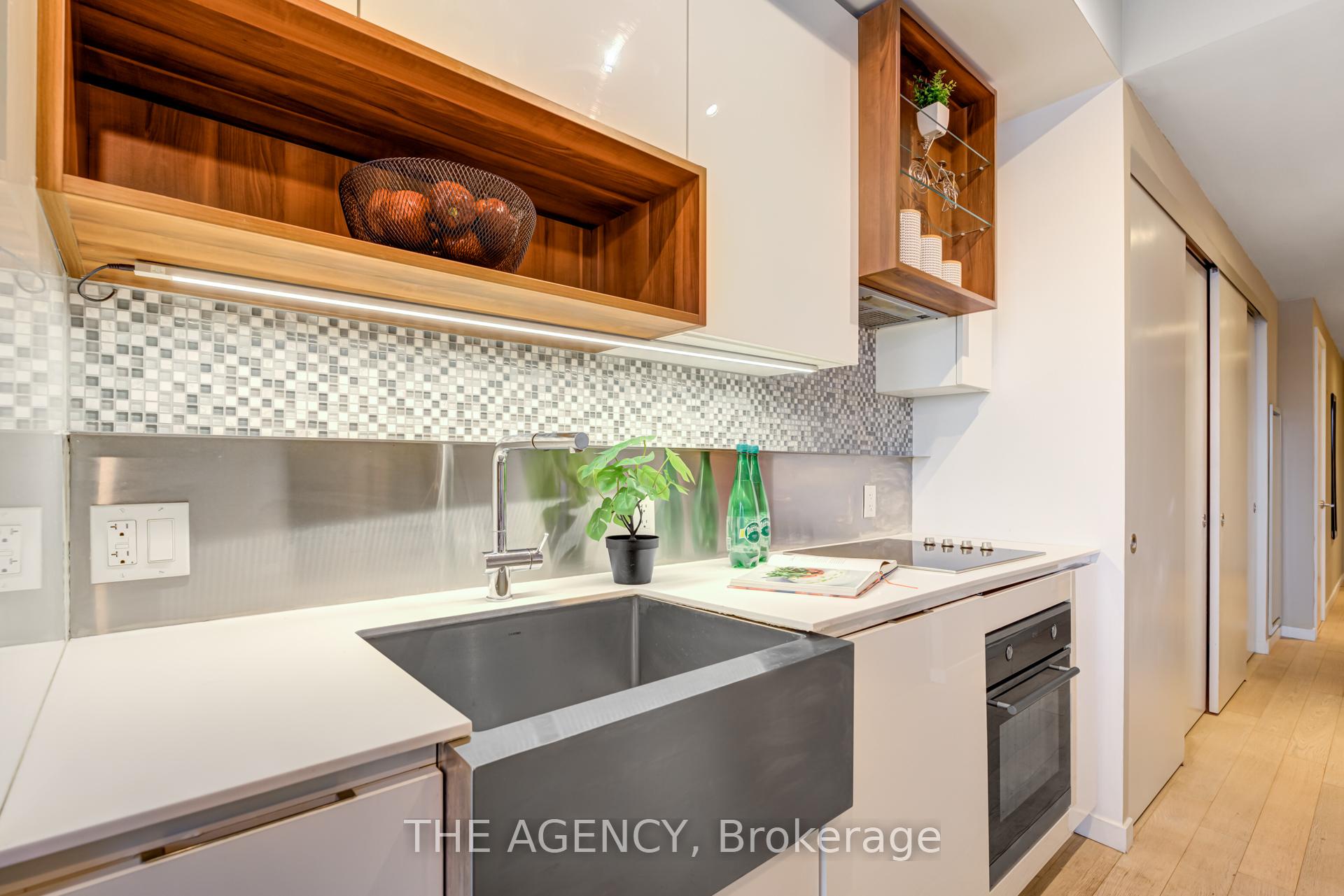 #711 - 383 Sorauren Ave, Toronto, ON M6R0A4 | 1 Bedroom 1 Bathroom Condo Apt | Image 11