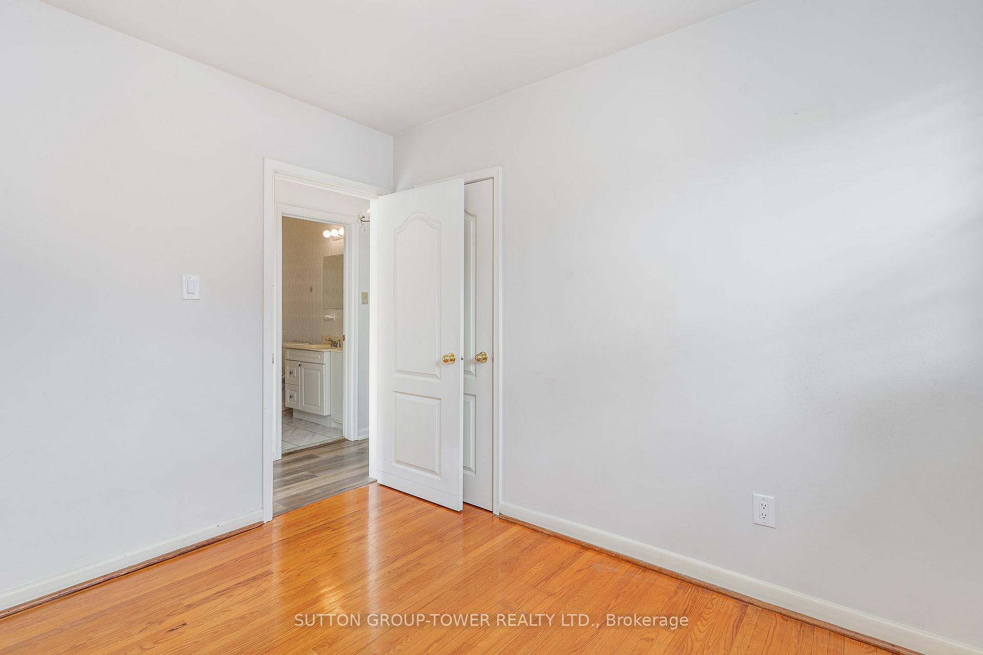 126 Giltspur Dr, Toronto, ON M3L1M9 | 3 Bedroom 2 Bathroom Semi-Detached House | Image 12