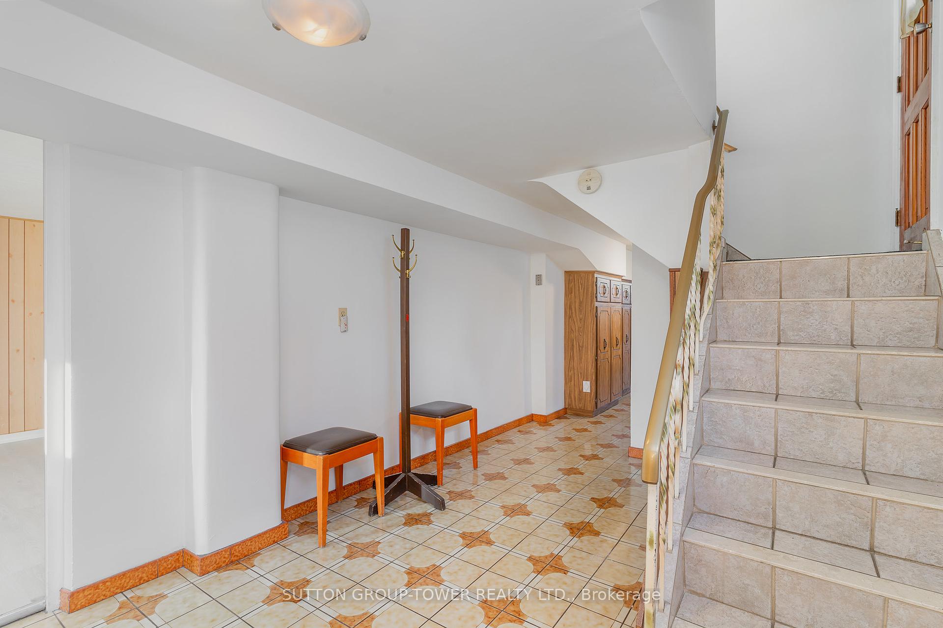 126 Giltspur Dr, Toronto, ON M3L1M9 | 3 Bedroom 2 Bathroom Semi-Detached House | Image 16