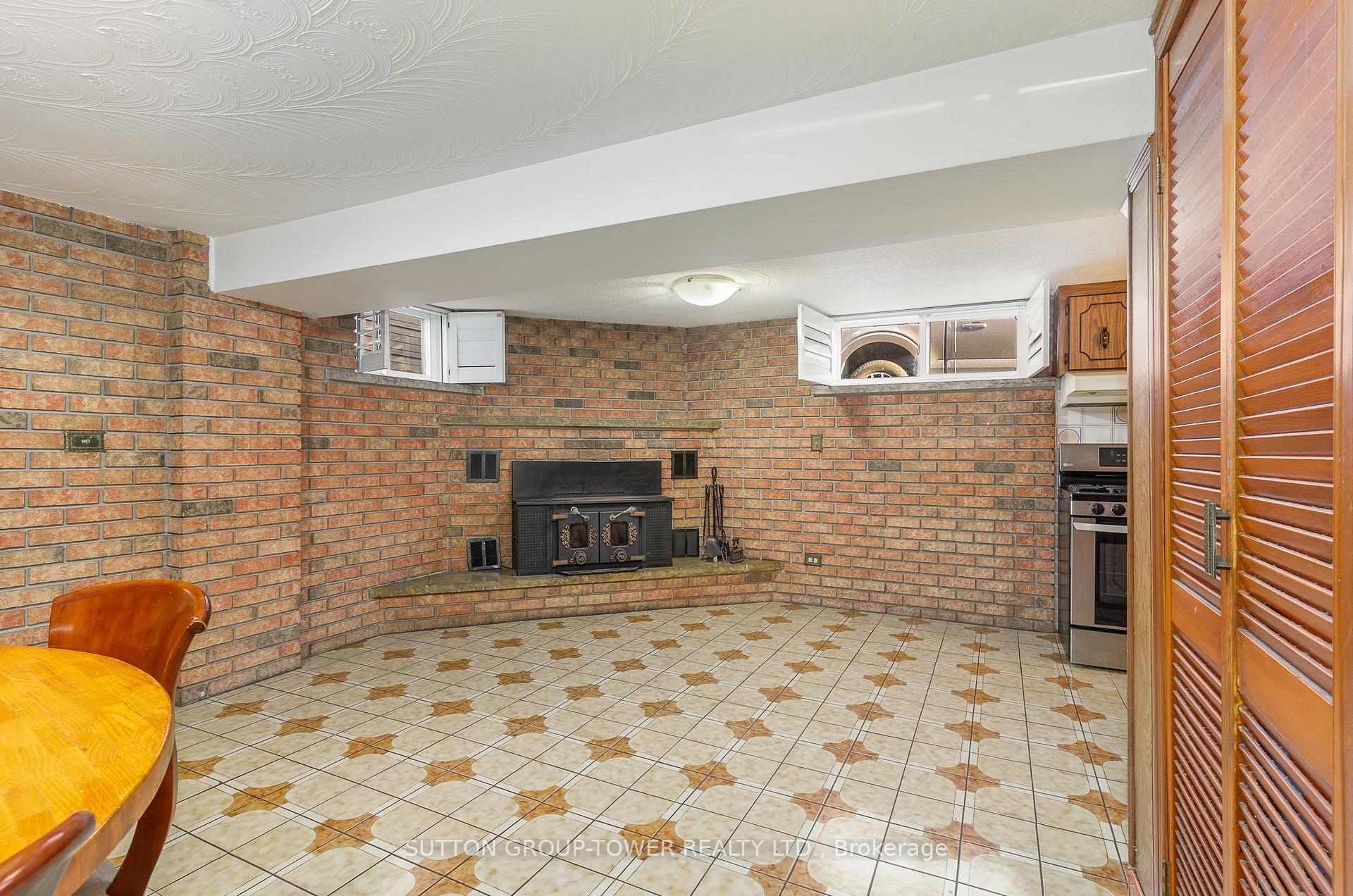 126 Giltspur Dr, Toronto, ON M3L1M9 | 3 Bedroom 2 Bathroom Semi-Detached House | Image 17