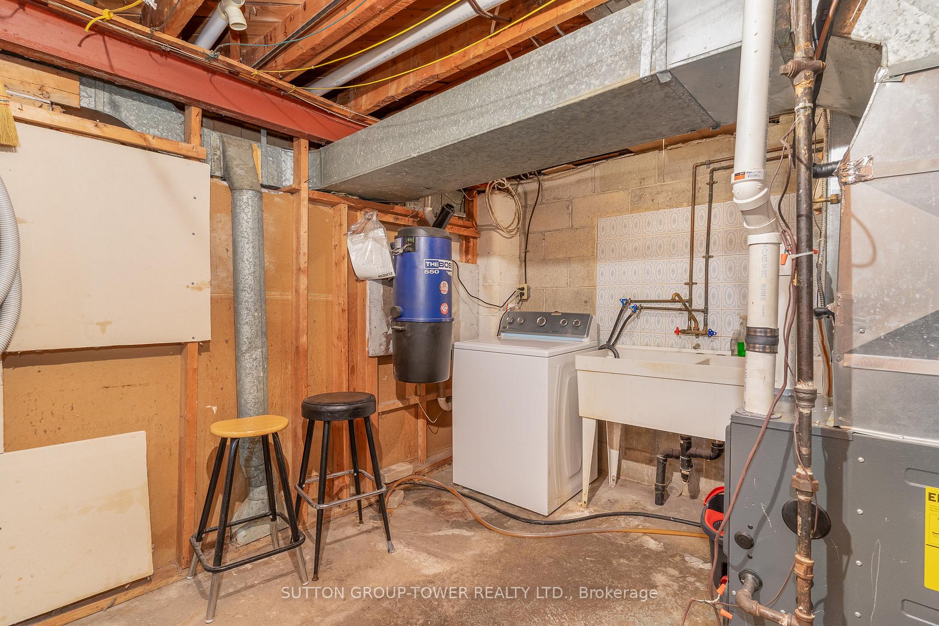 126 Giltspur Dr, Toronto, ON M3L1M9 | 3 Bedroom 2 Bathroom Semi-Detached House | Image 24