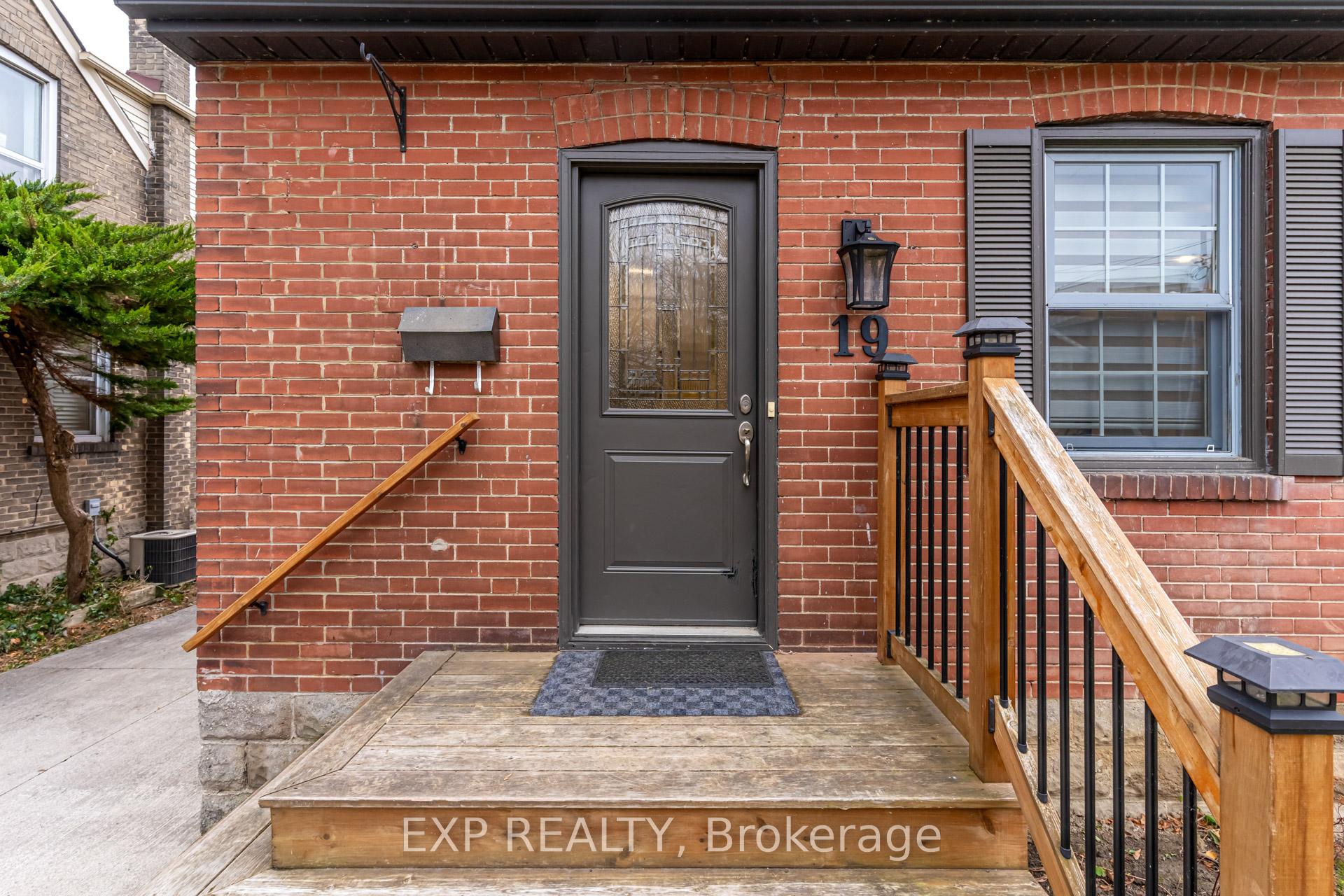 19 Albani St, Toronto, ON M8V1X3 | 3 Bedroom 3 Bathroom Detached House | Image 2