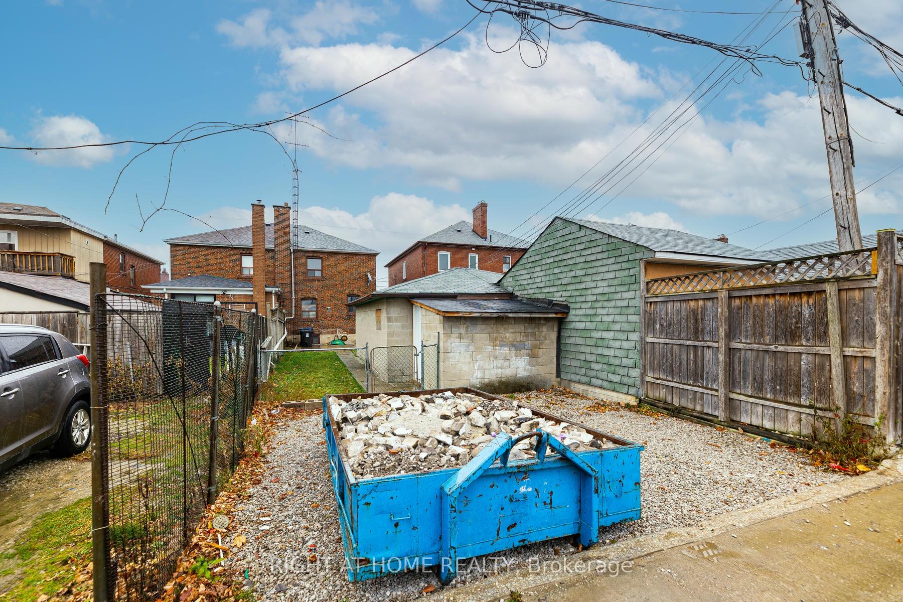 528 Old Weston Rd, Toronto, ON M6N3B1 | 3 Bedroom 2 Bathroom Semi-Detached House | Image 37