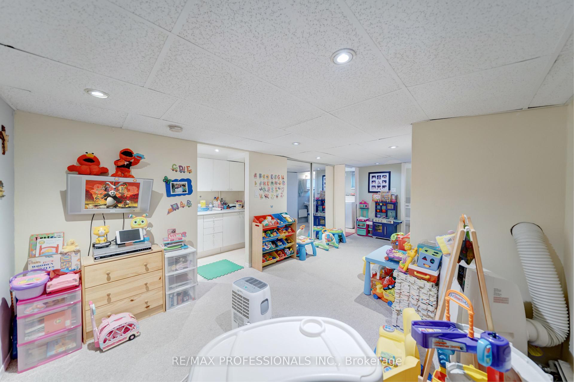 9 Thirteenth St, Toronto, ON M8V3H3 | 2 Bedroom 2 Bathroom Detached House | Image 19