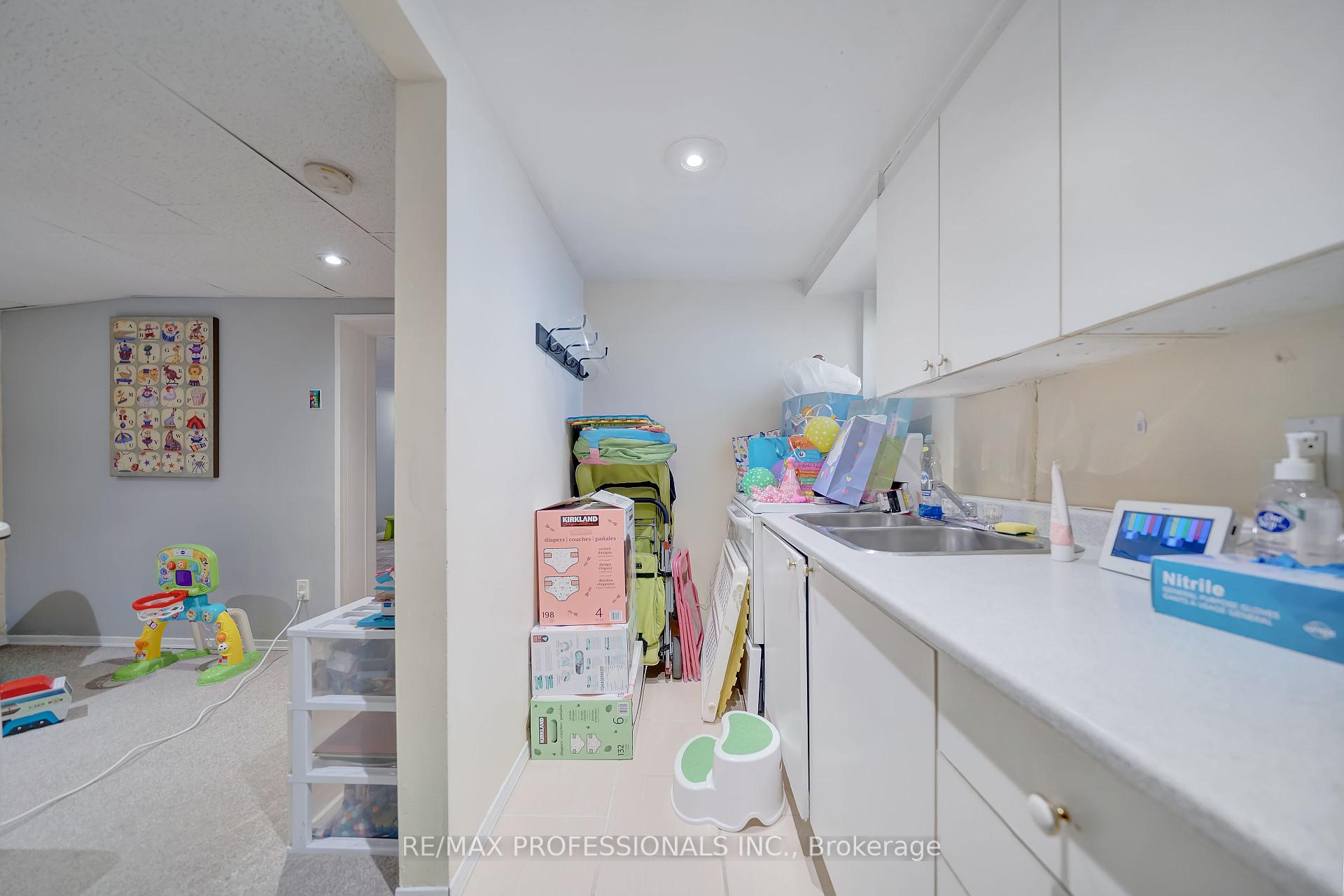 9 Thirteenth St, Toronto, ON M8V3H3 | 2 Bedroom 2 Bathroom Detached House | Image 21