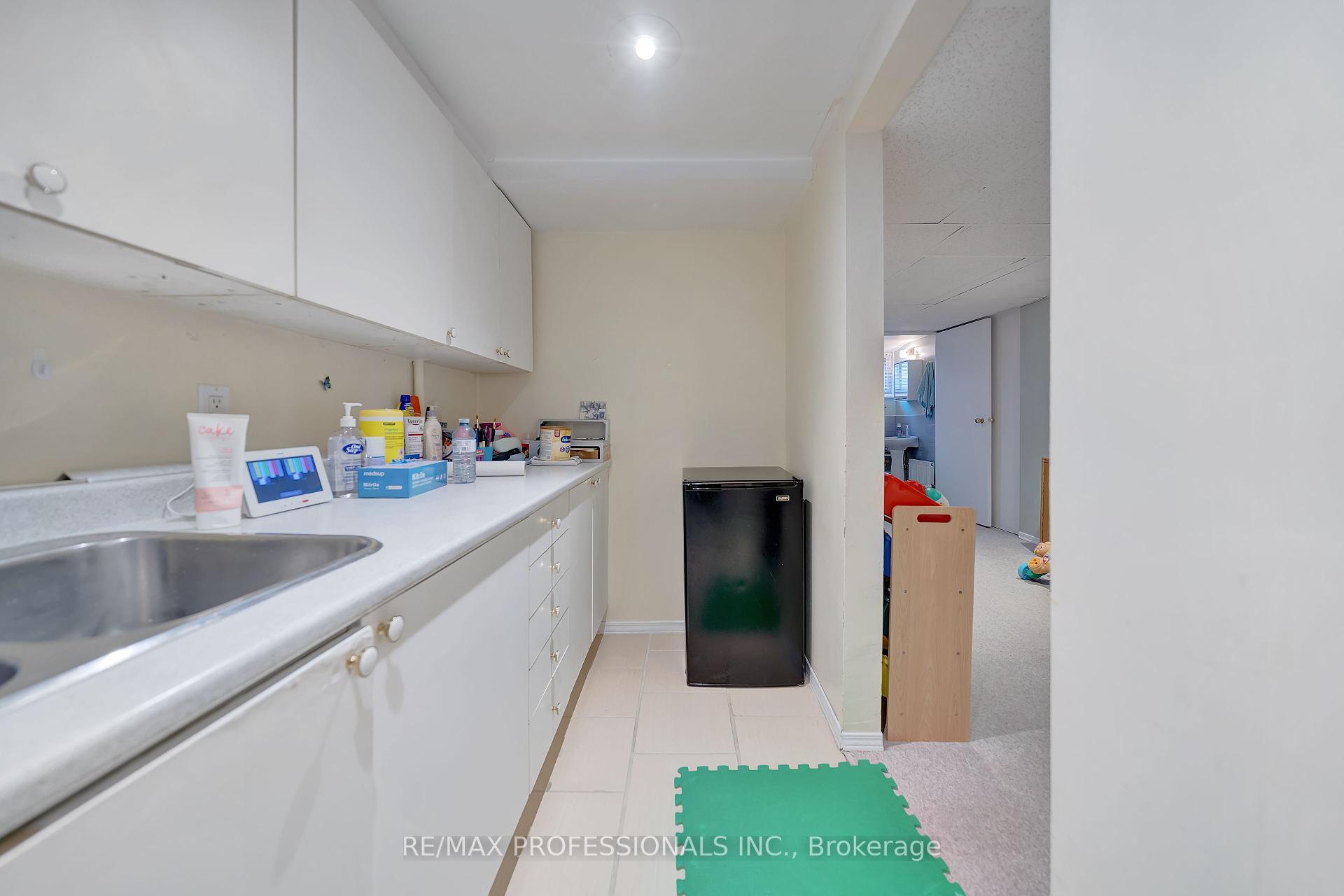 9 Thirteenth St, Toronto, ON M8V3H3 | 2 Bedroom 2 Bathroom Detached House | Image 22