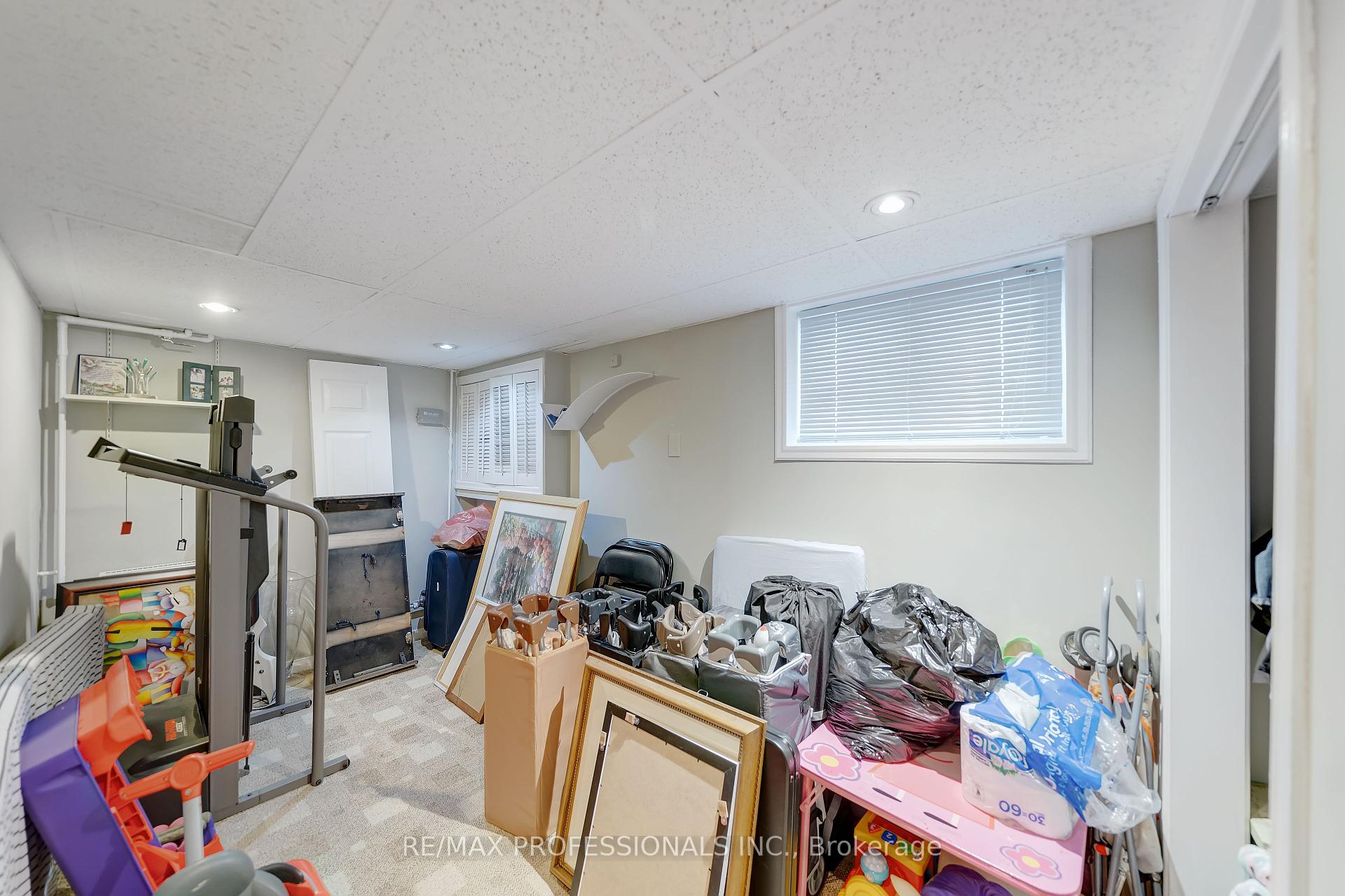 9 Thirteenth St, Toronto, ON M8V3H3 | 2 Bedroom 2 Bathroom Detached House | Image 24