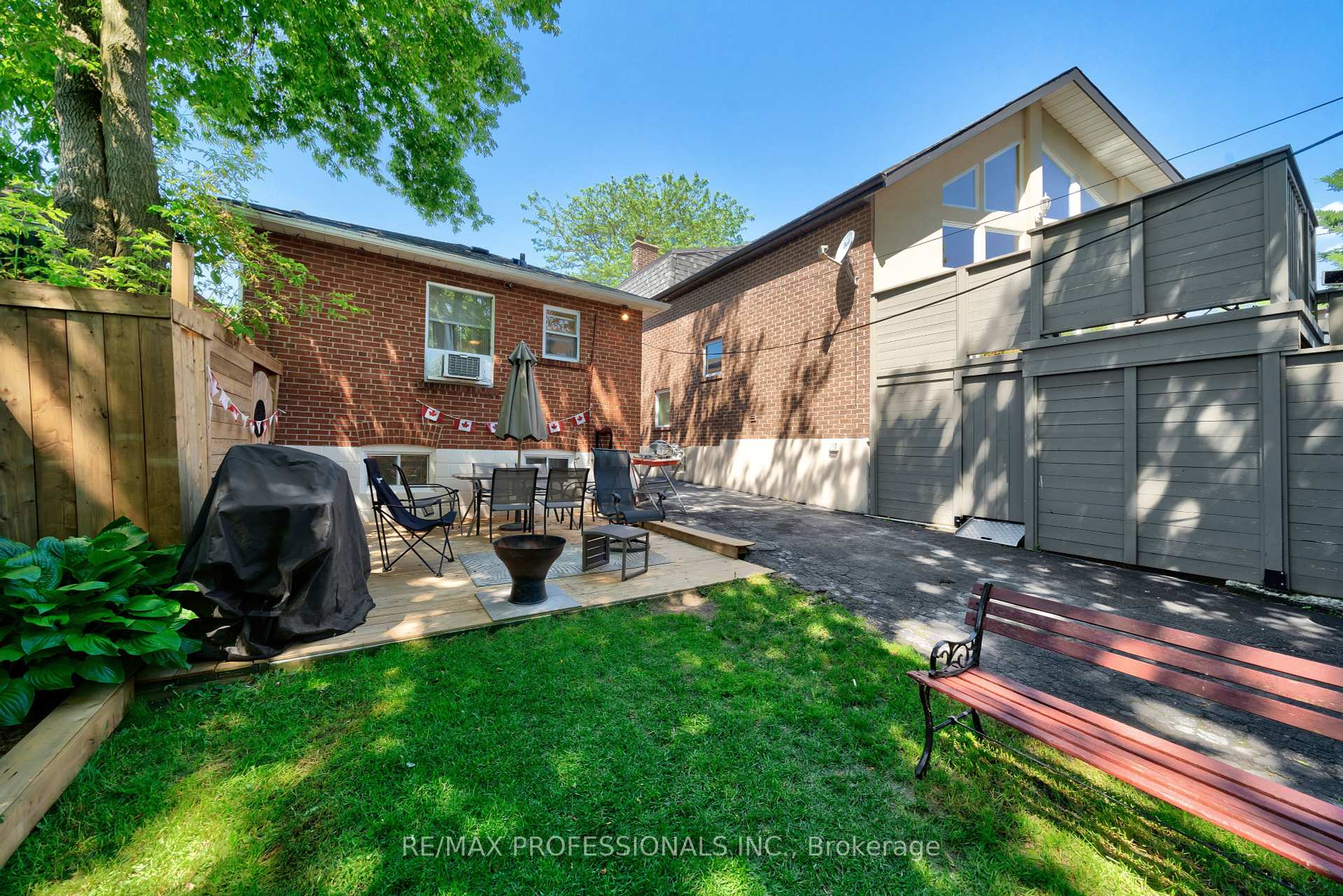 9 Thirteenth St, Toronto, ON M8V3H3 | 2 Bedroom 2 Bathroom Detached House | Image 28