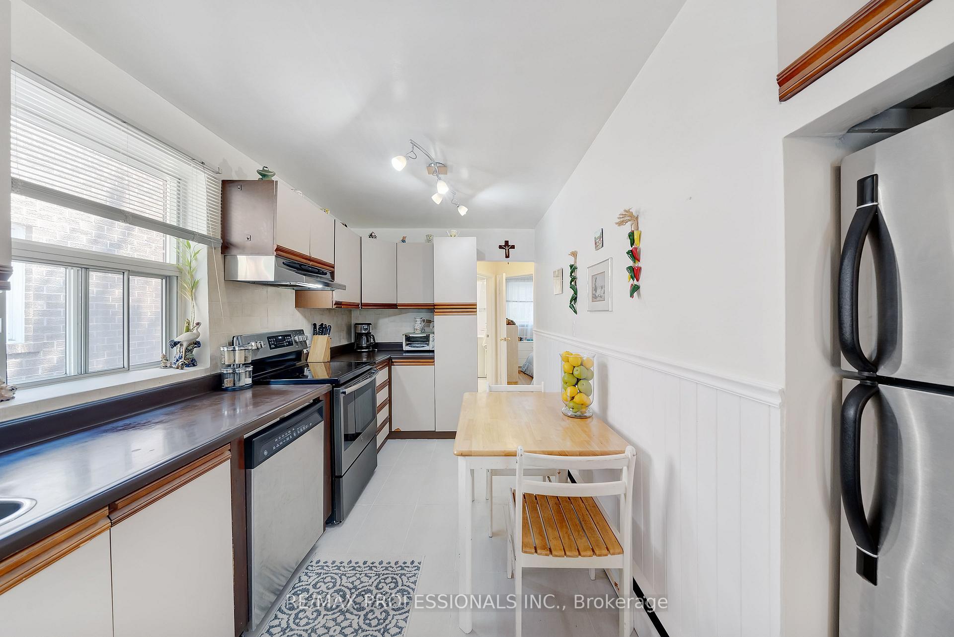 9 Thirteenth St, Toronto, ON M8V3H3 | 2 Bedroom 2 Bathroom Detached House | Image 7